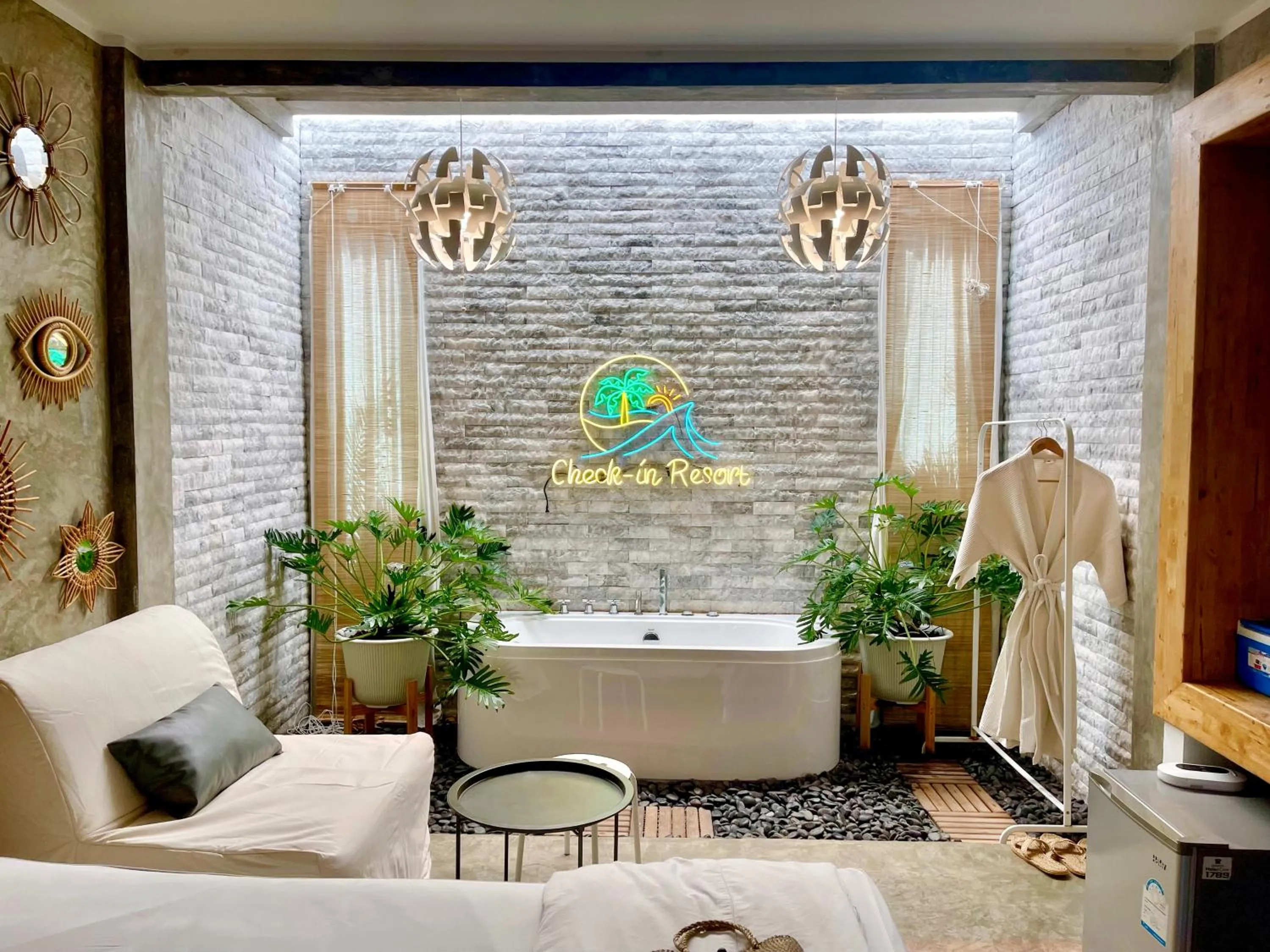 Photo of the whole room in Check-in Resort Koh Larn