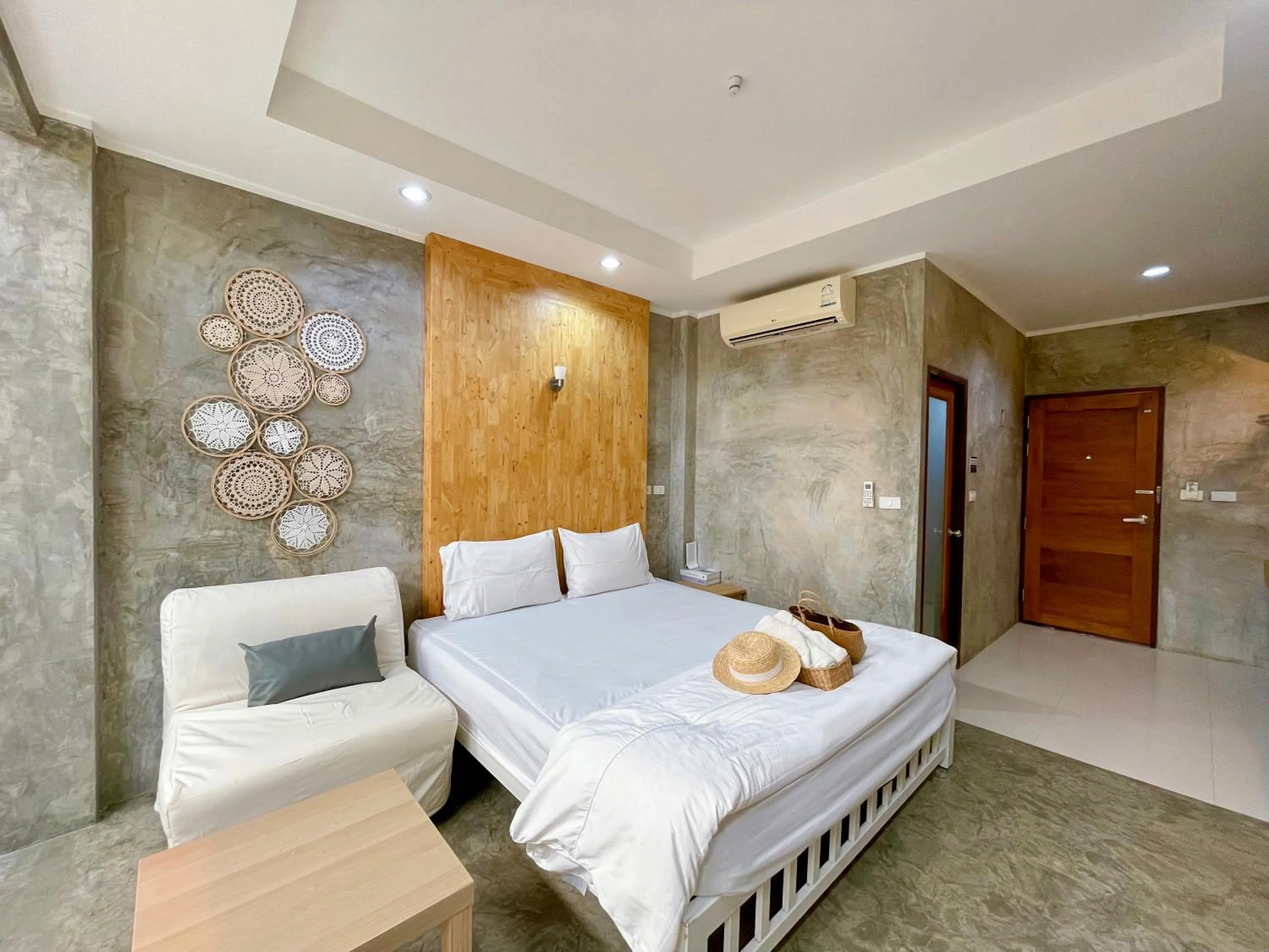 Bed in Check-in Resort Koh Larn