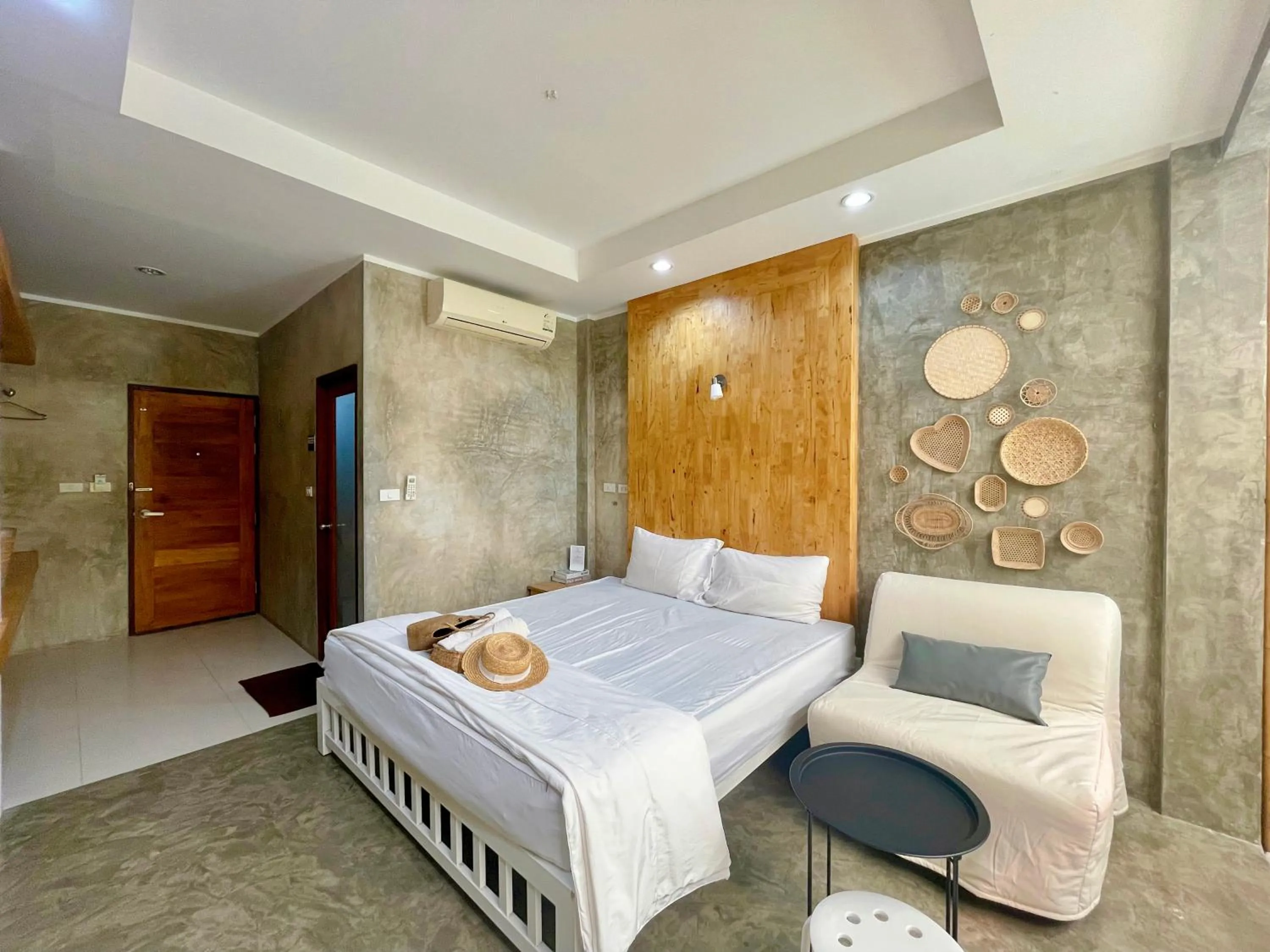 Bed in Check-in Resort Koh Larn