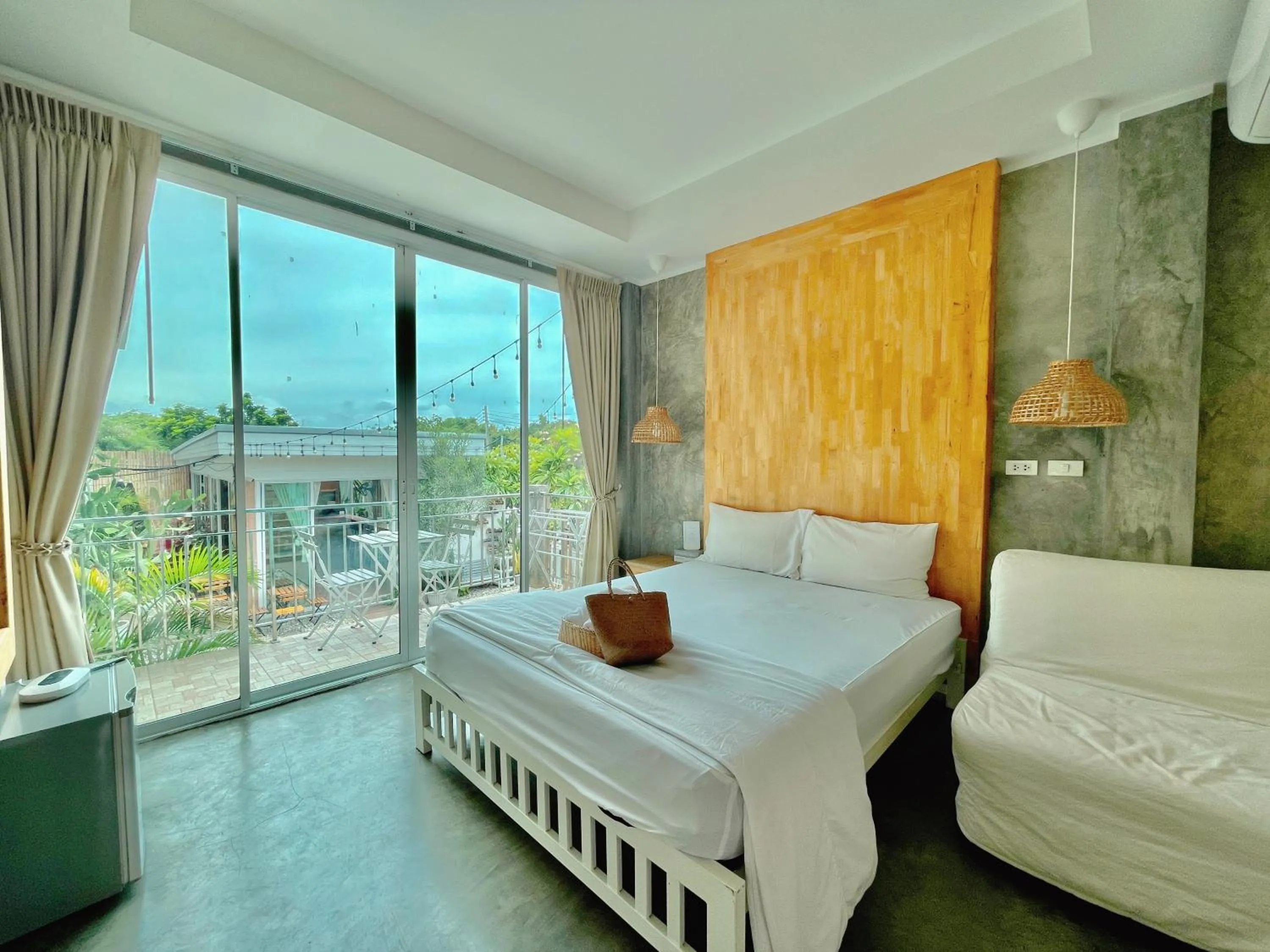 Bed in Check-in Resort Koh Larn