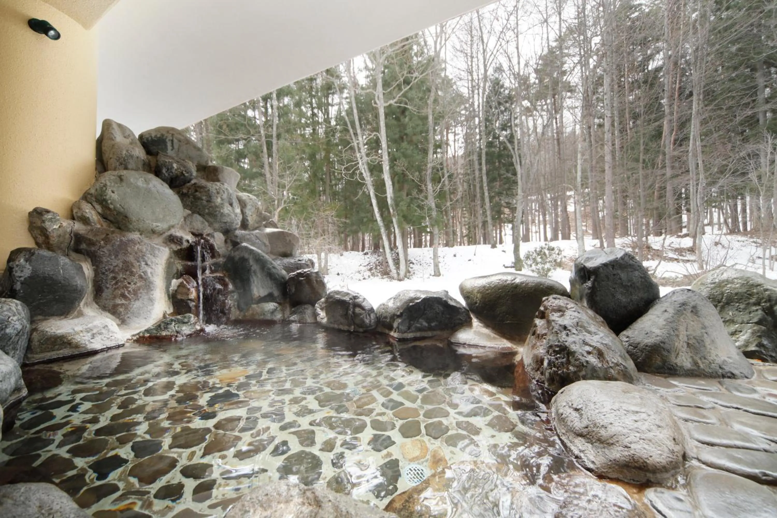 Hot Spring Bath in Oribana