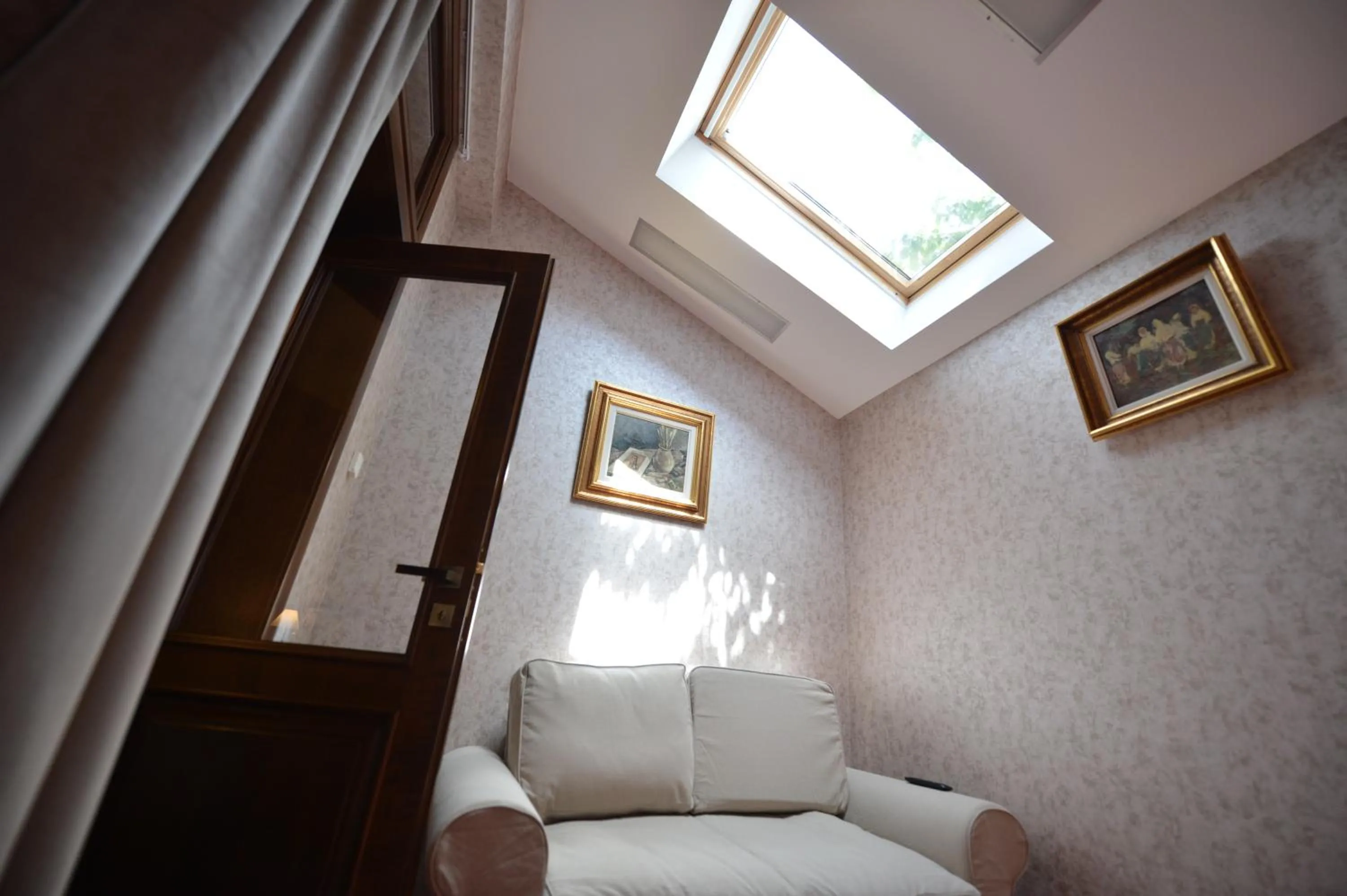 Bed in Noblesse Boutique Resort