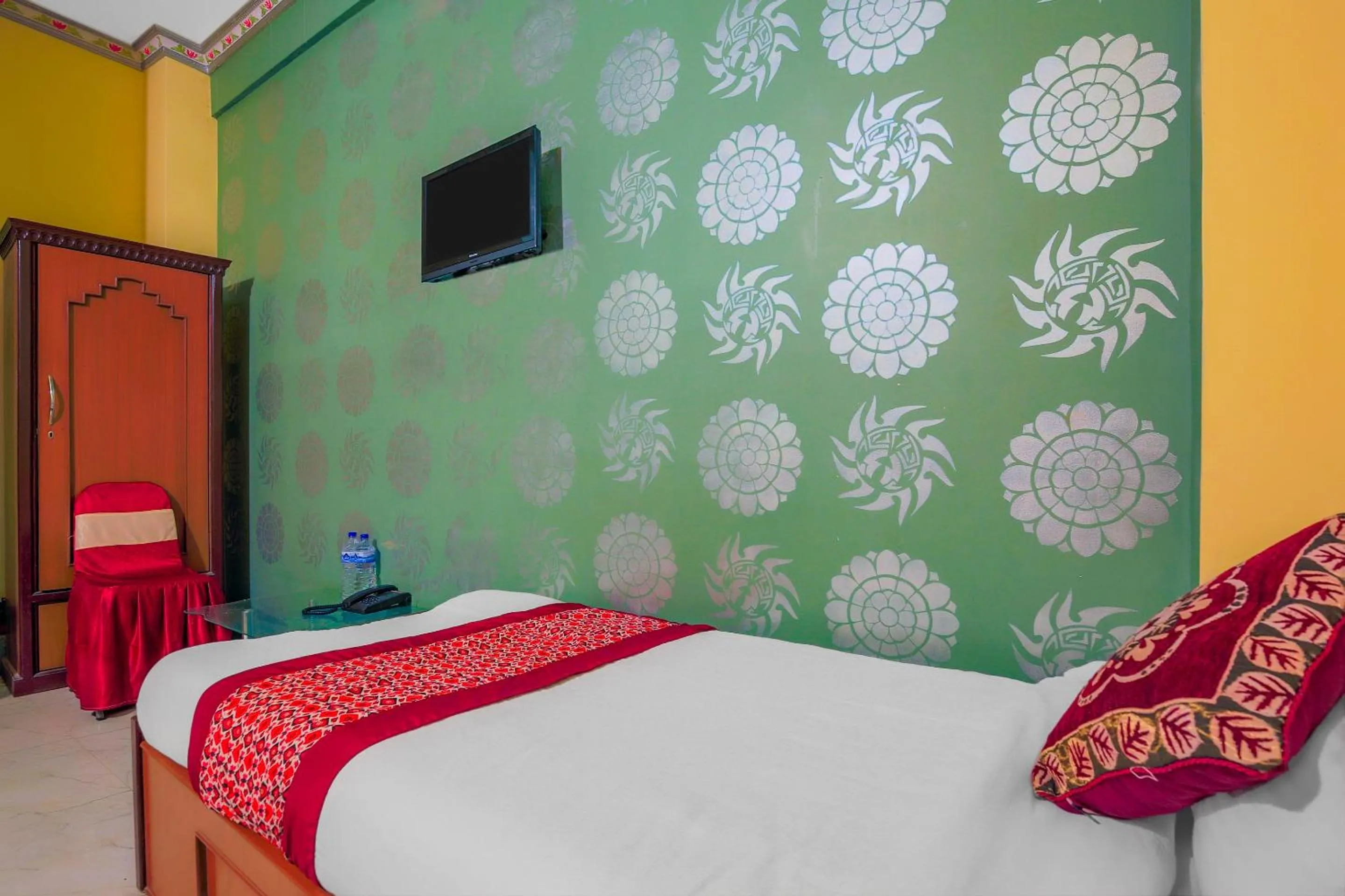 Bedroom in Hotel Diamond