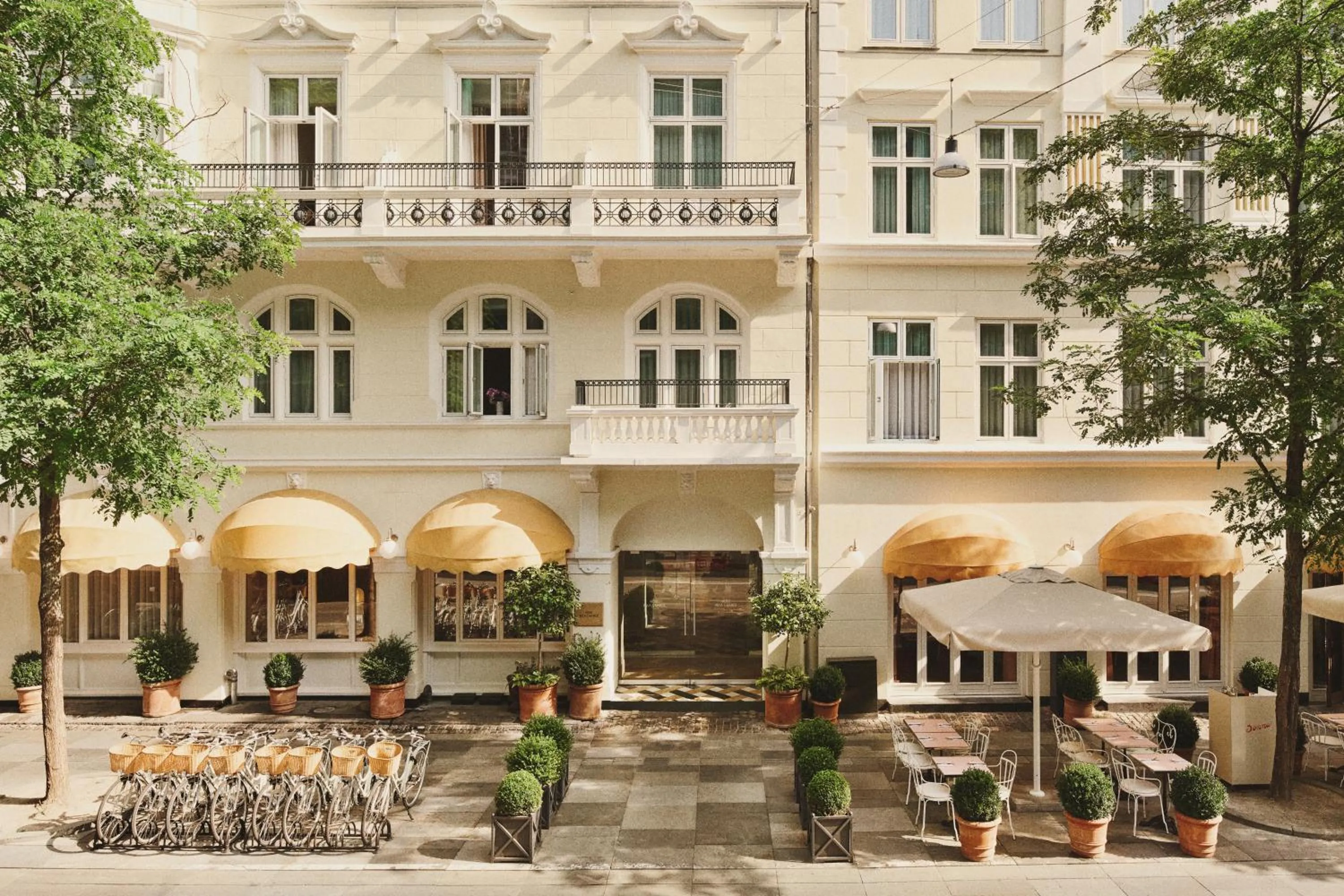 Facade/entrance in Hotel Kong Frederik