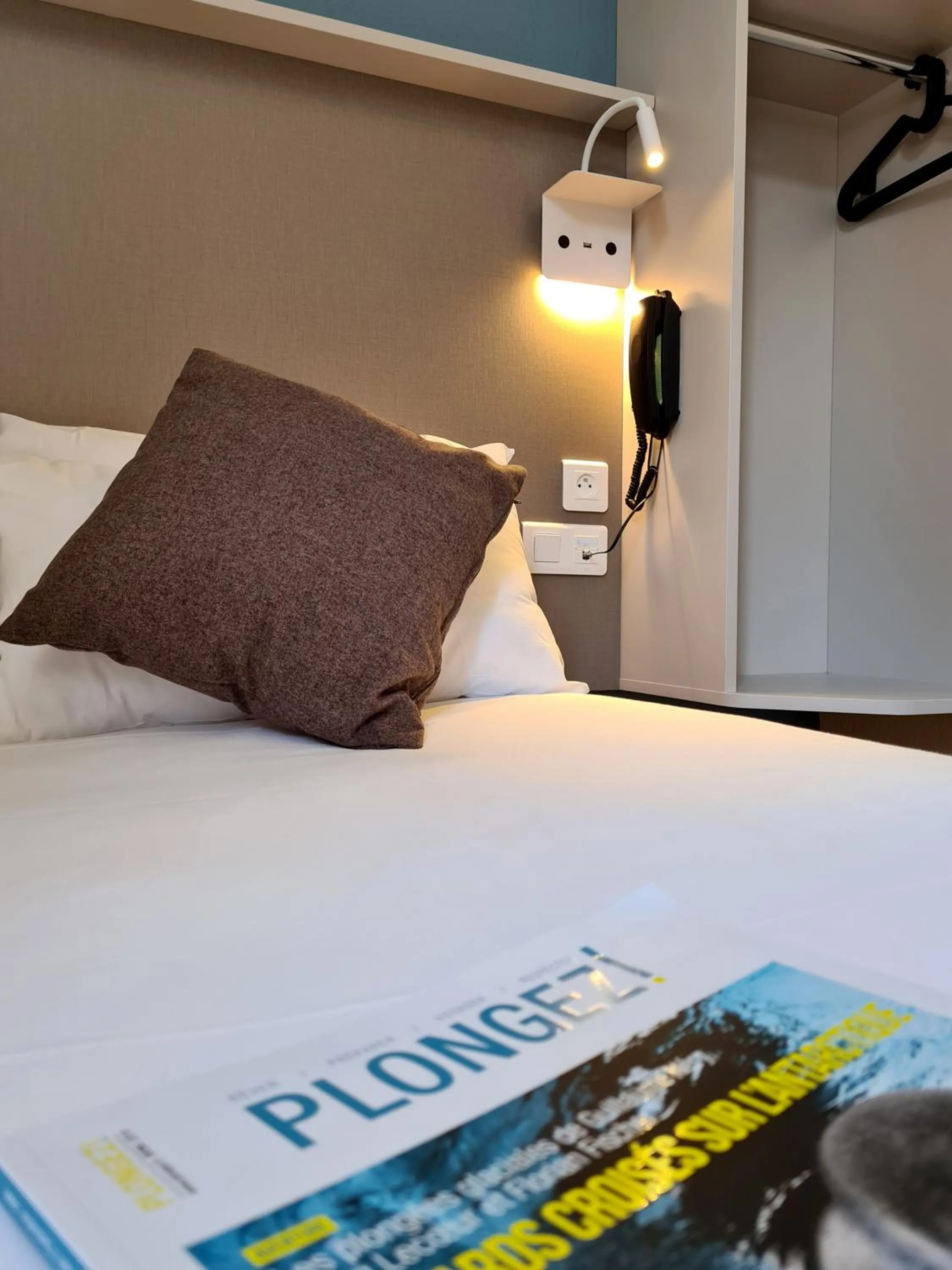 Photo of the whole room, Bed in The Originals City Hôtel Marseille Aéroport