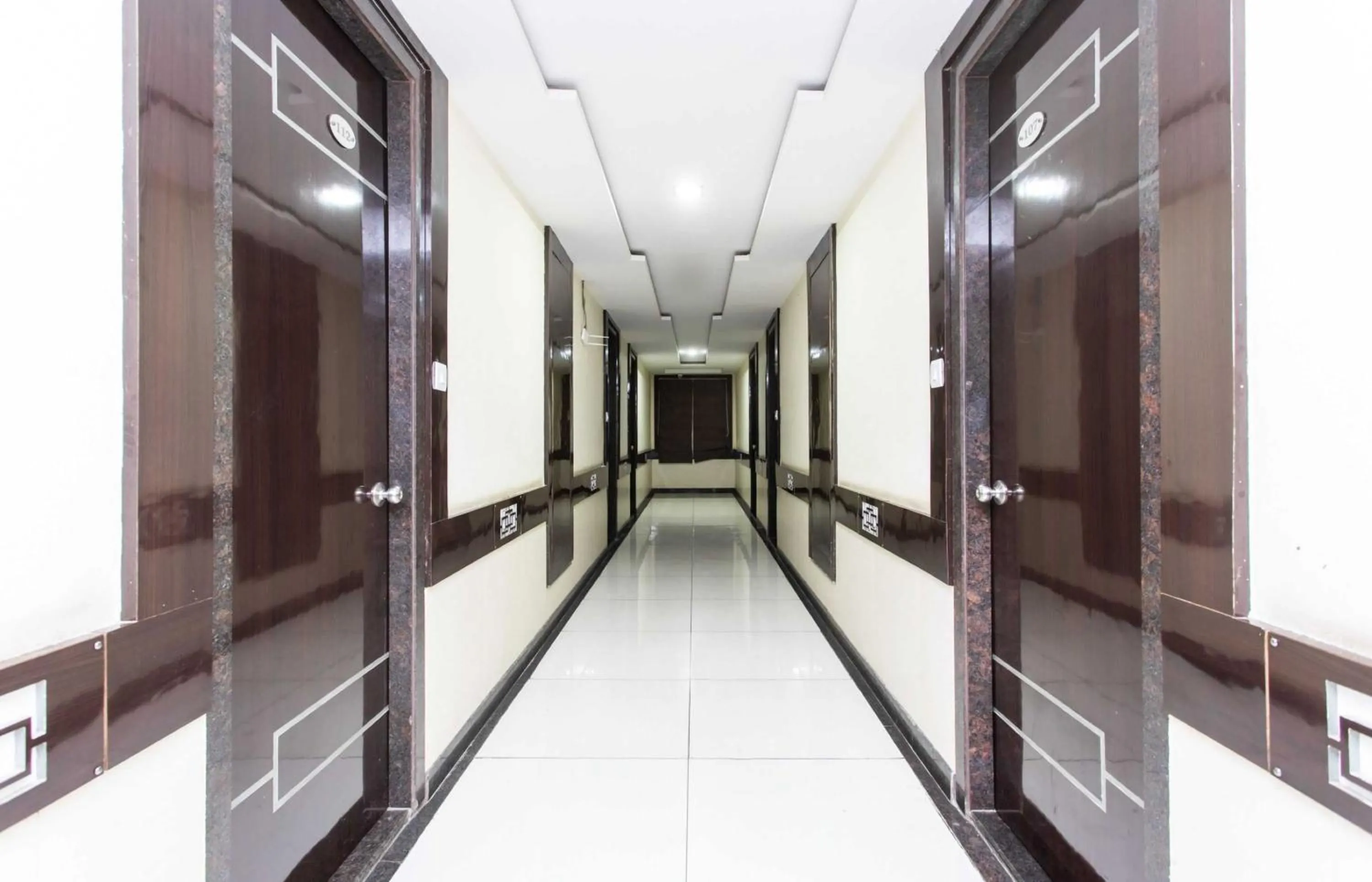 Lobby or reception in Capital O Swan Paradise