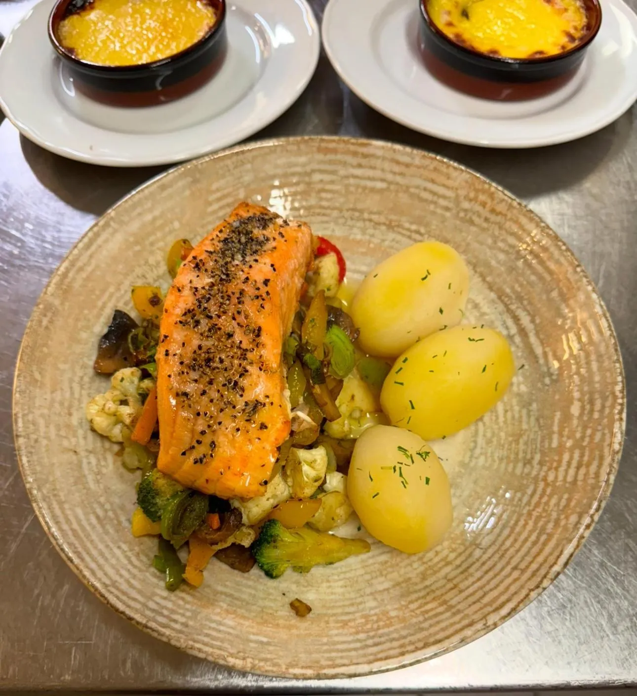 Restaurant/places to eat in Hotell Maritim Skjervoy