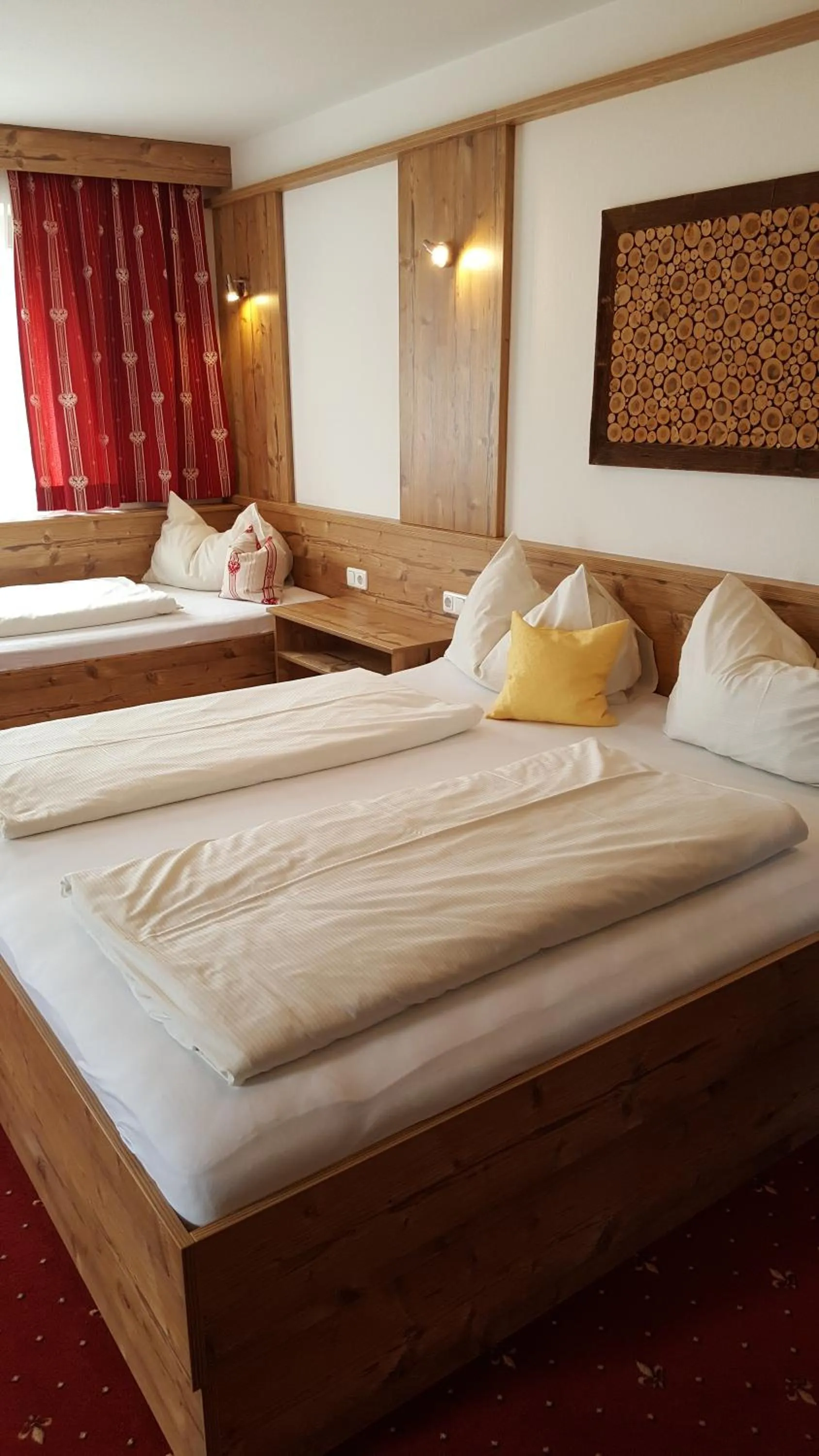 Bedroom, Bed in Pension Singer