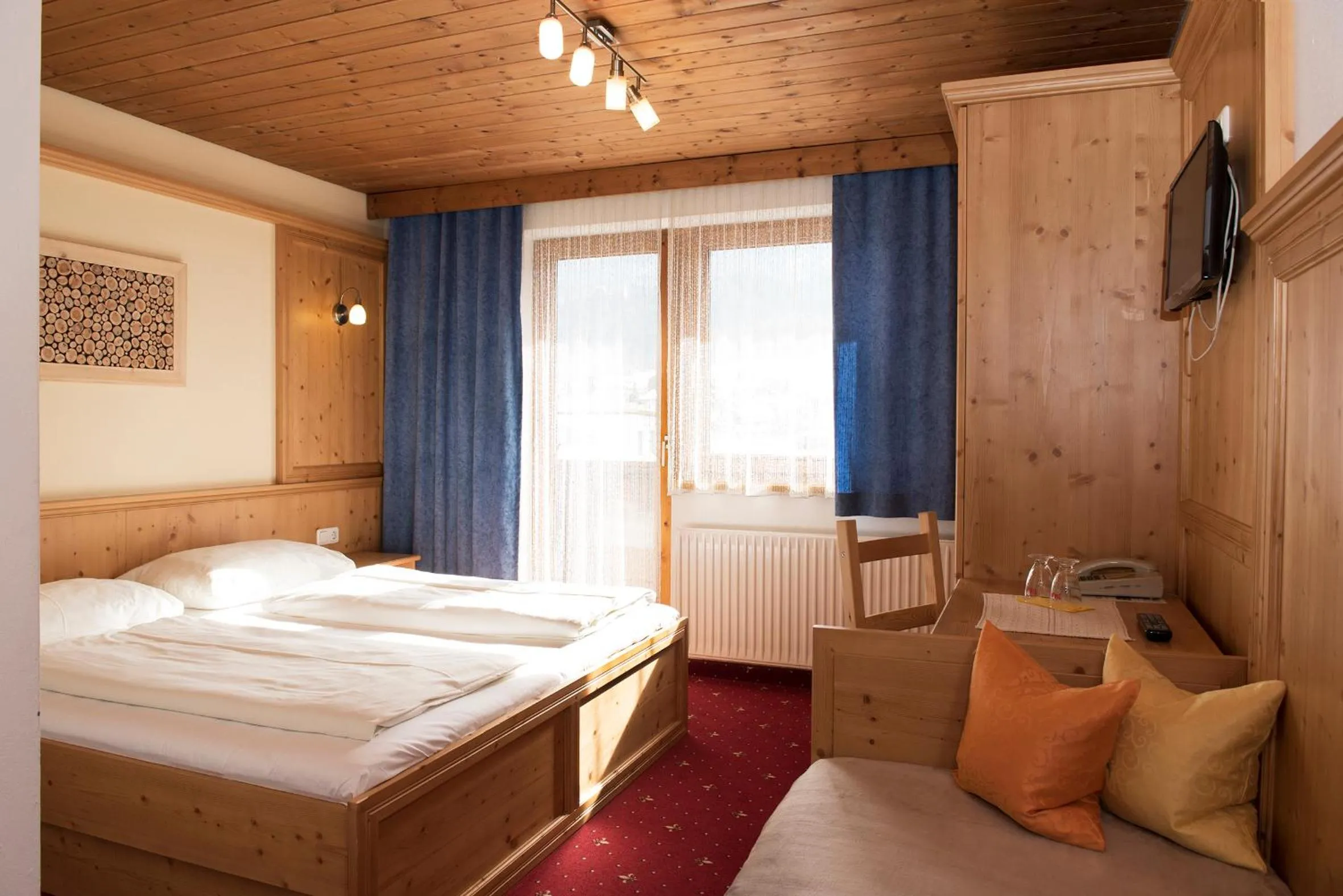 Bedroom, Bed in Pension Singer