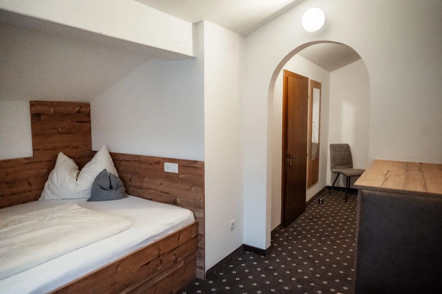 Bed in Pension Singer