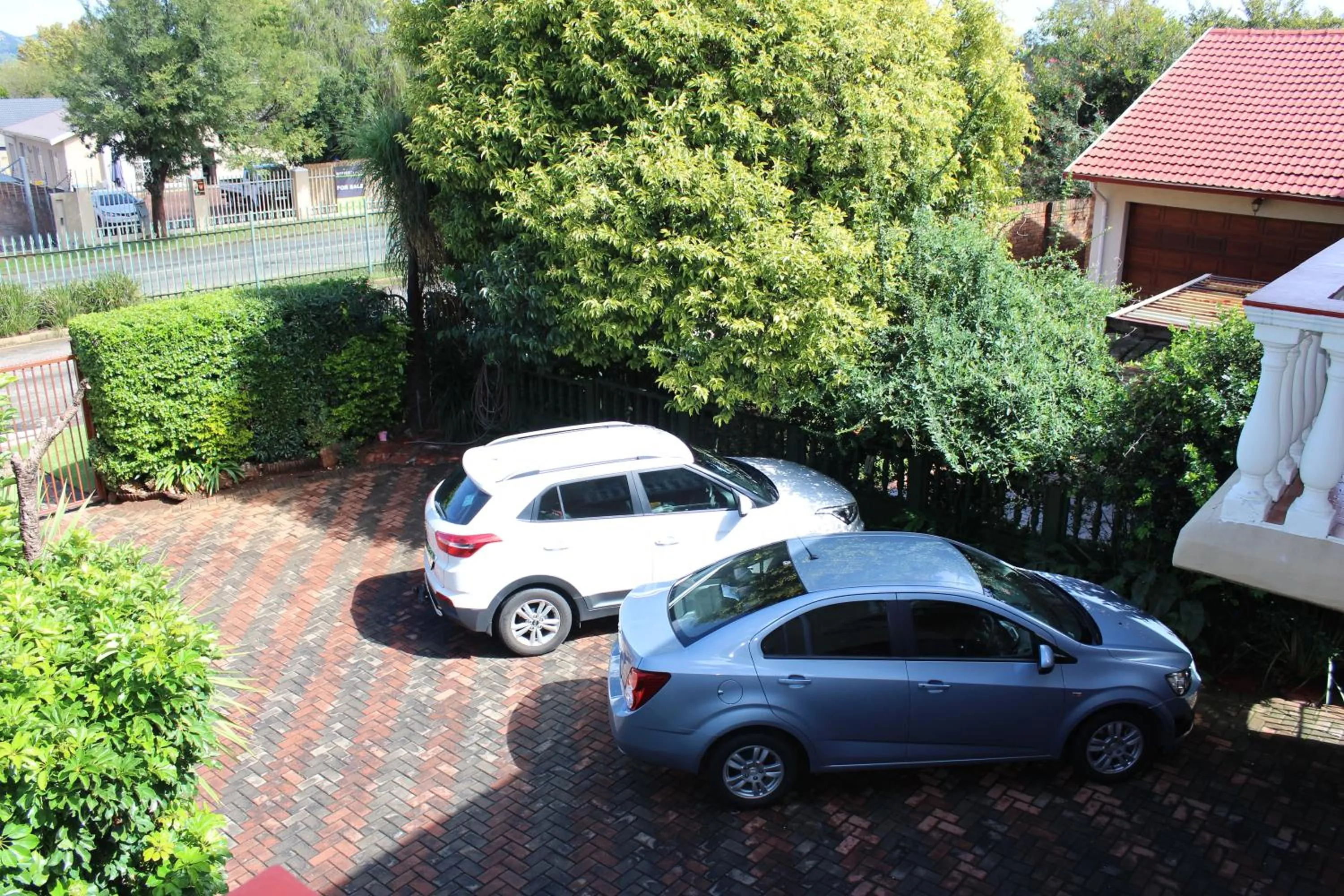 Parking in Villa Stella Guest House