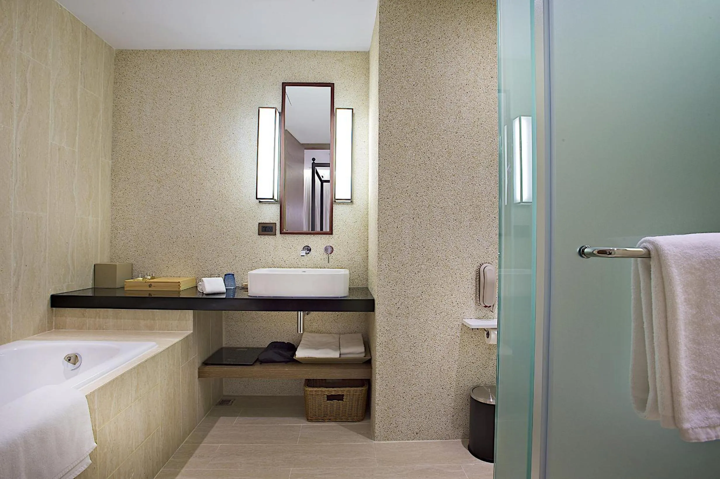 Bathroom, Bed in The Gaya Hotel