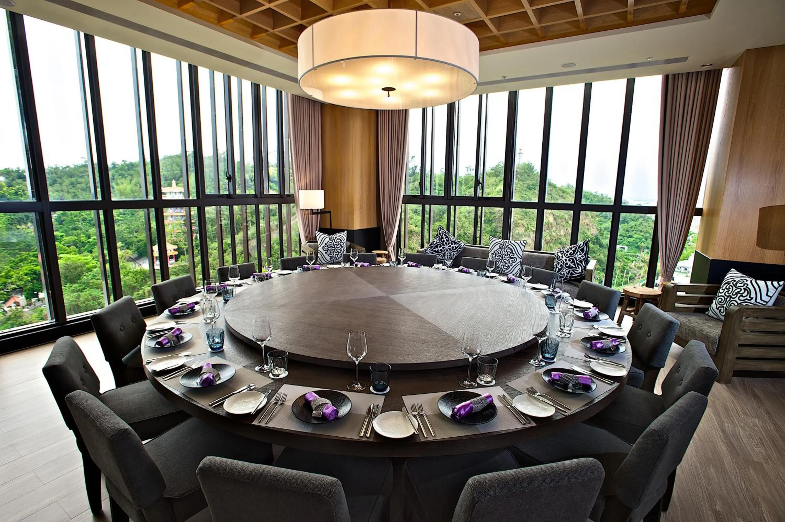 Restaurant/places to eat in The Gaya Hotel