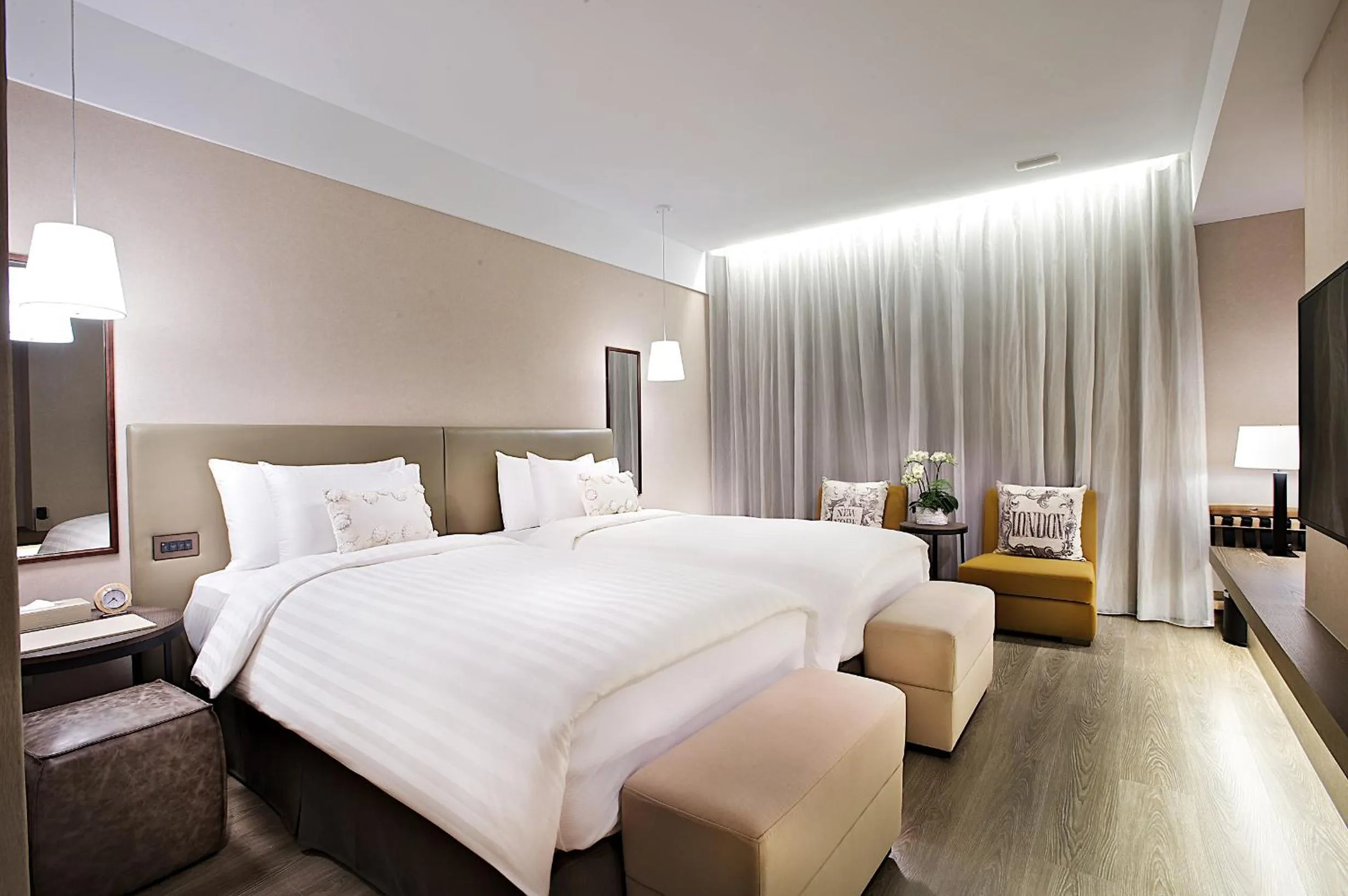 bunk bed, Bed in The Gaya Hotel