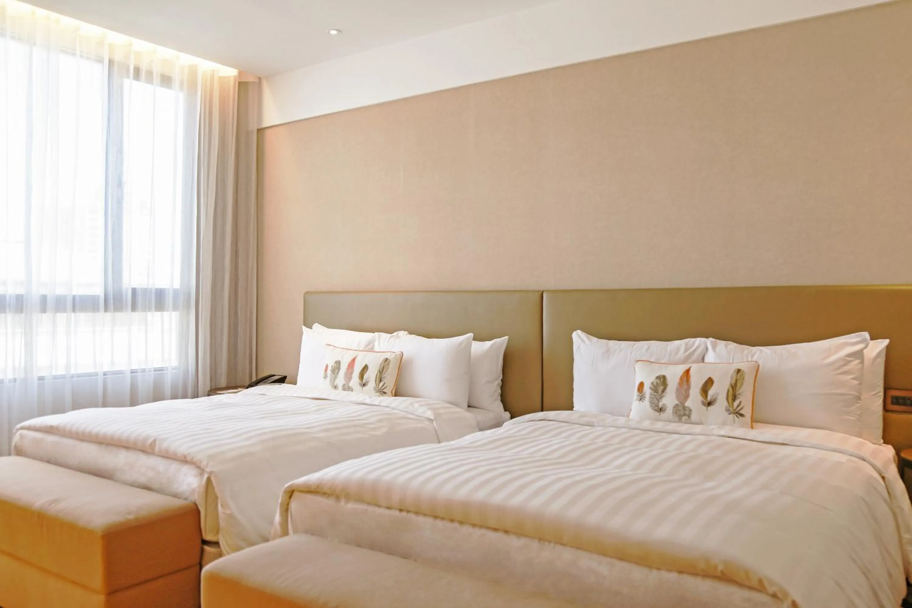 bunk bed, Bed in The Gaya Hotel