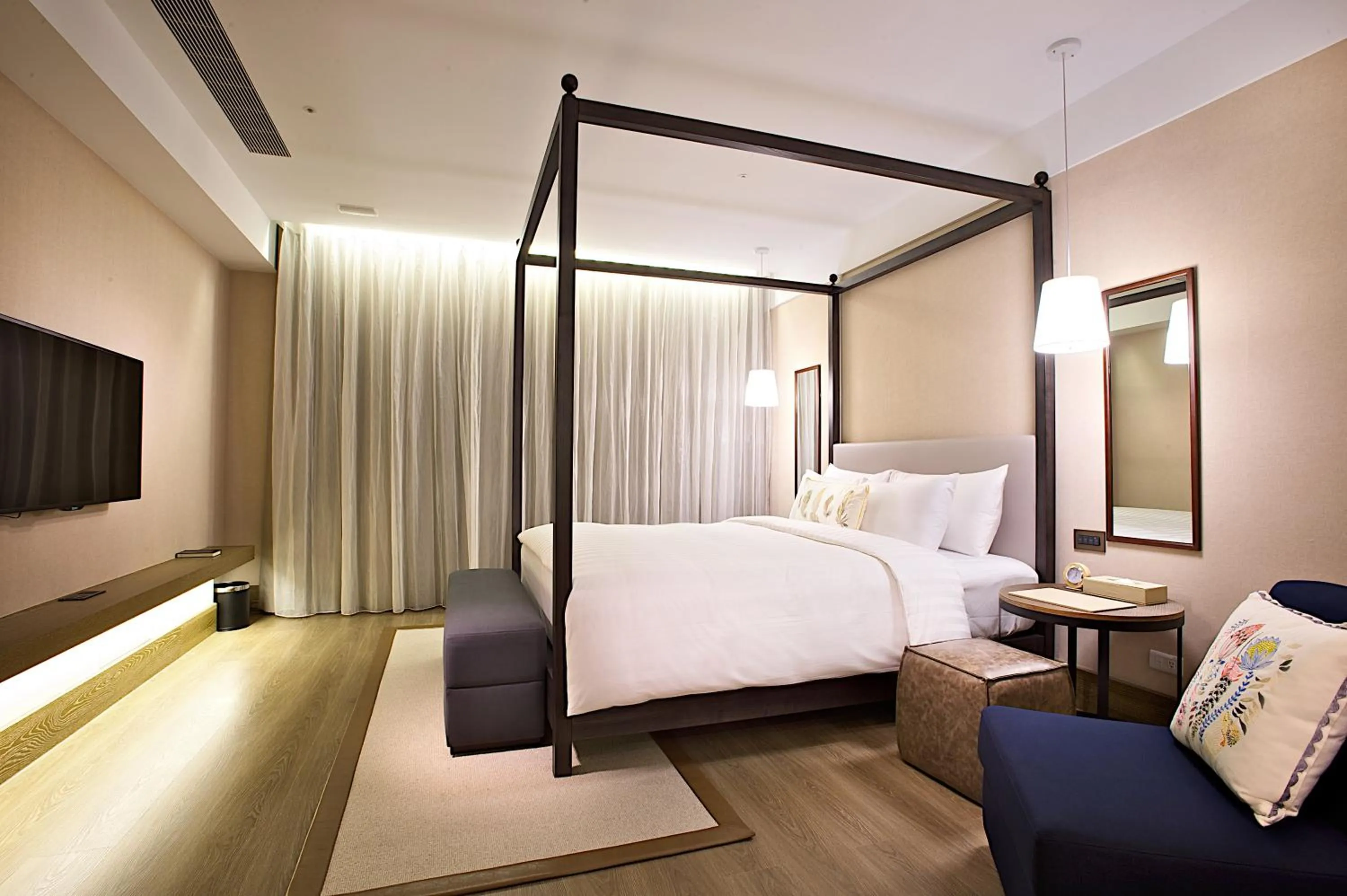 bunk bed, Bed in The Gaya Hotel