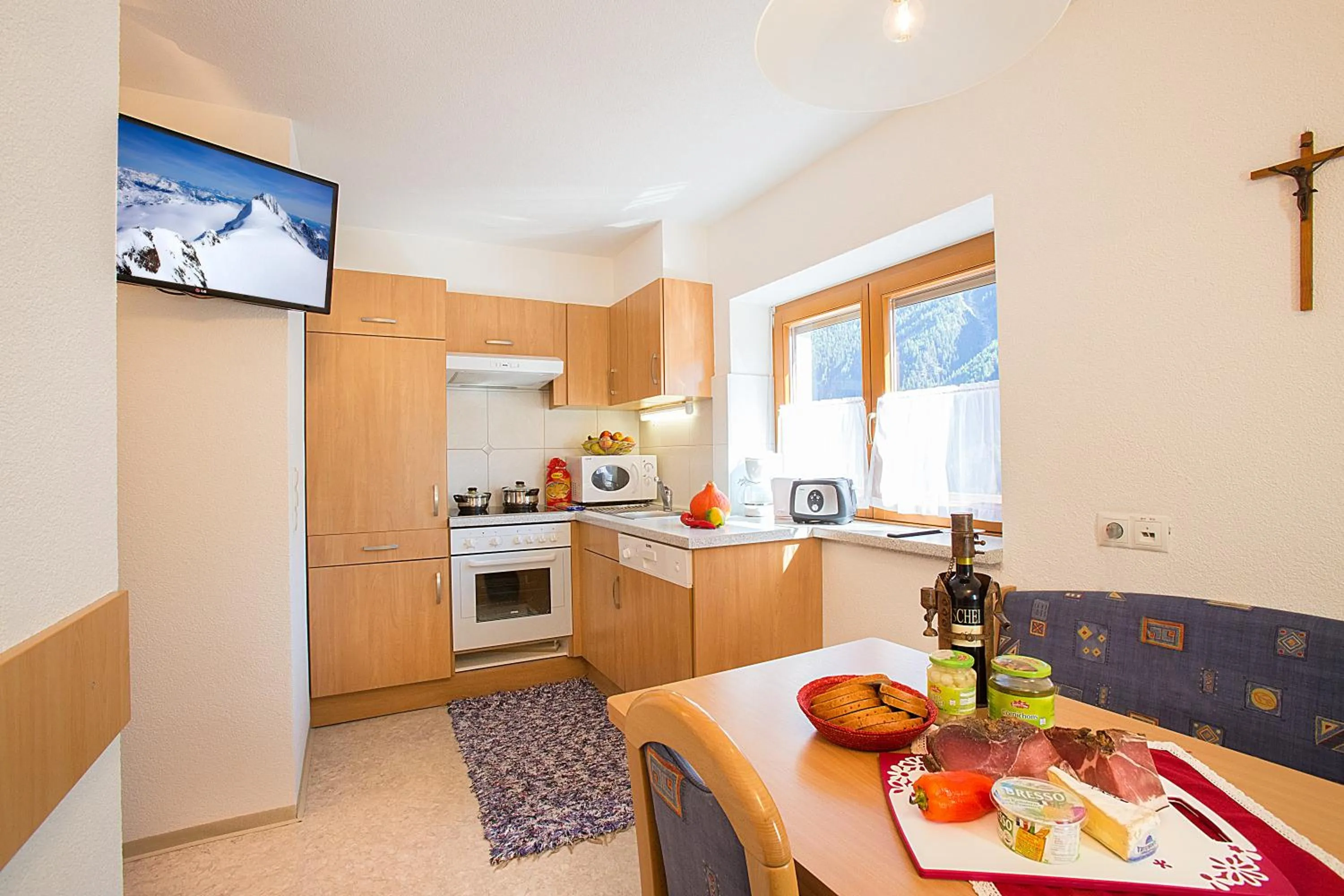 Kitchen or kitchenette in Haus Alois