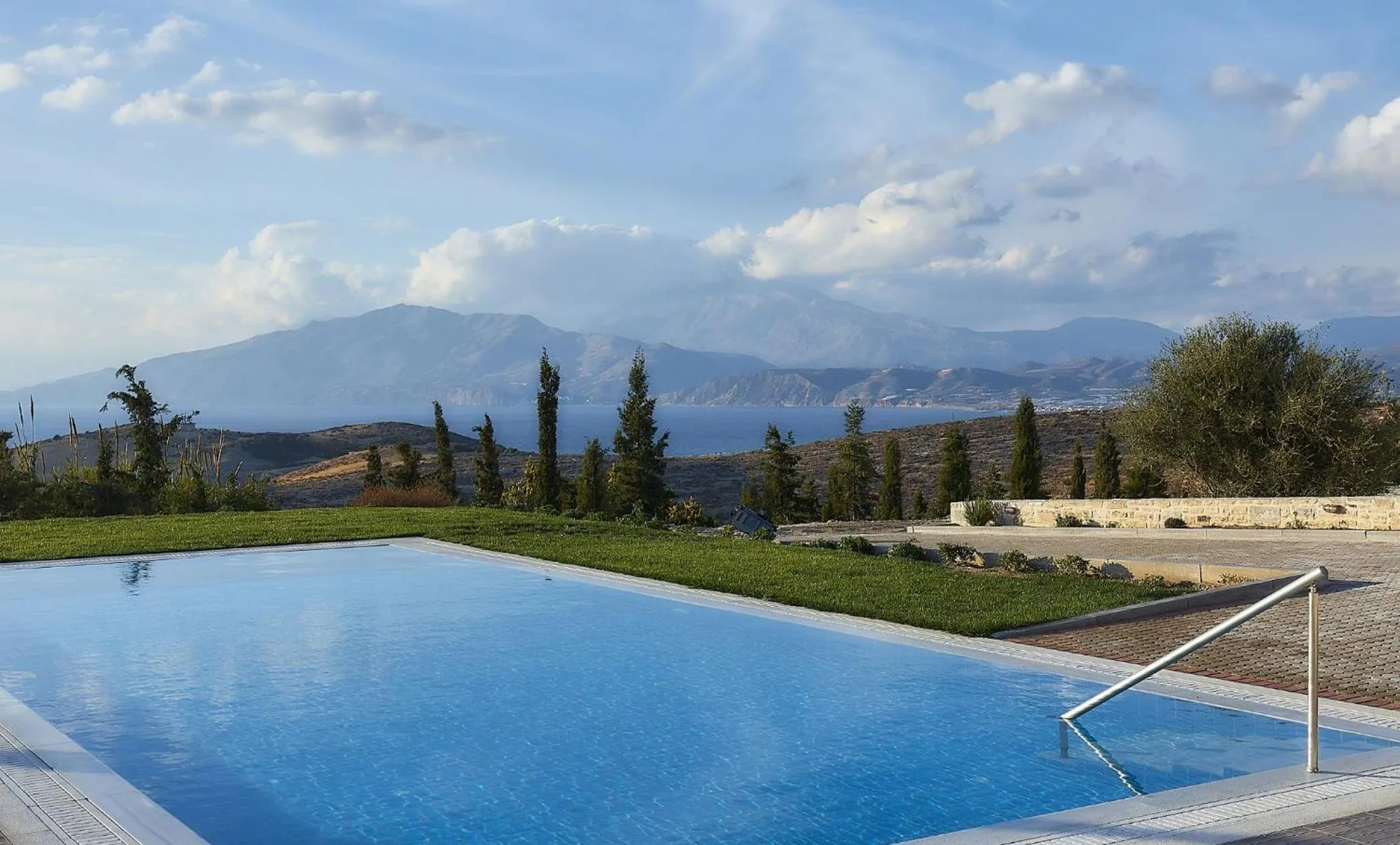 Mountain view in Orelia Cretan Deluxe Apartments