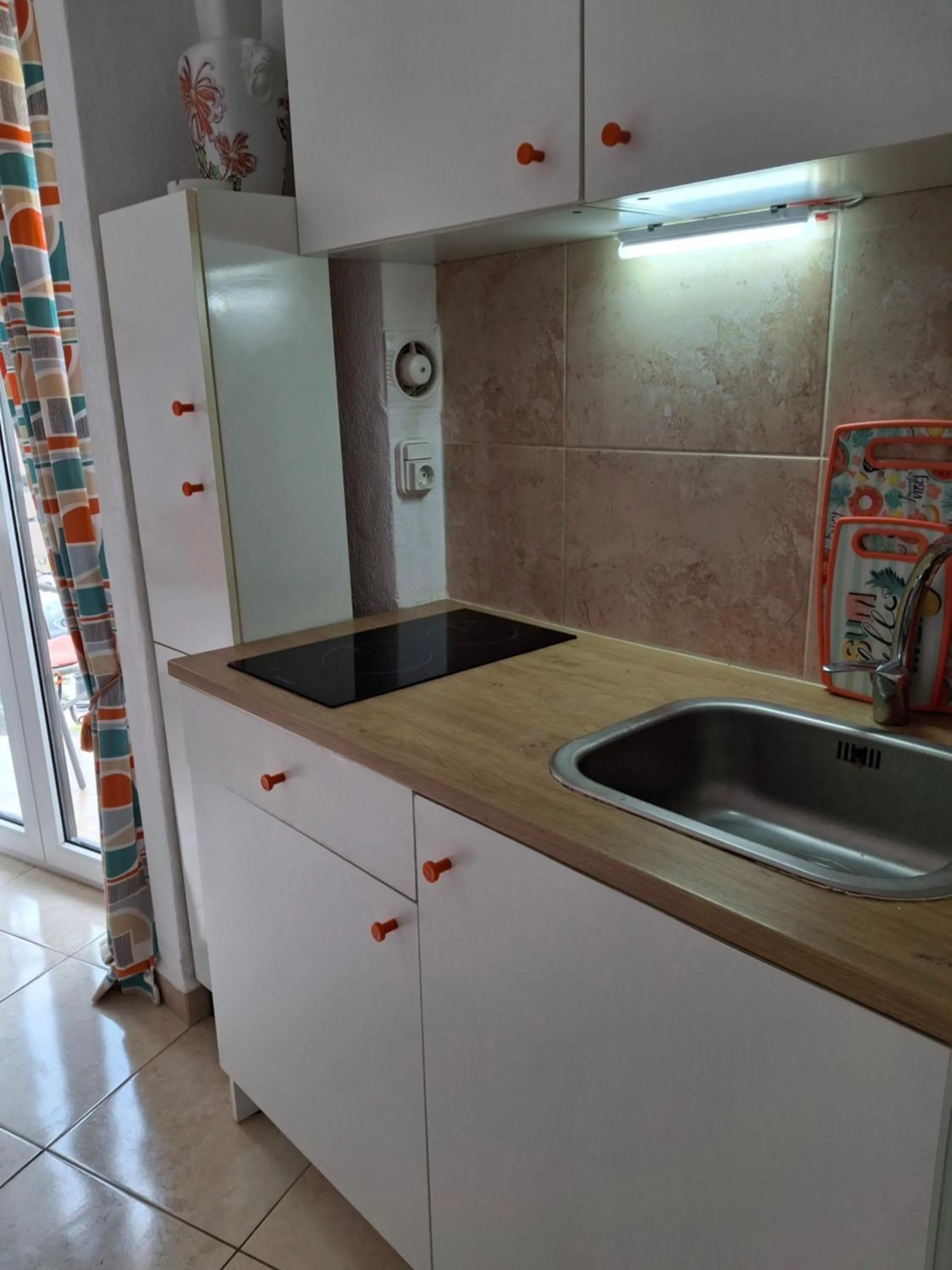 Kitchen or kitchenette in Apartamento Orange