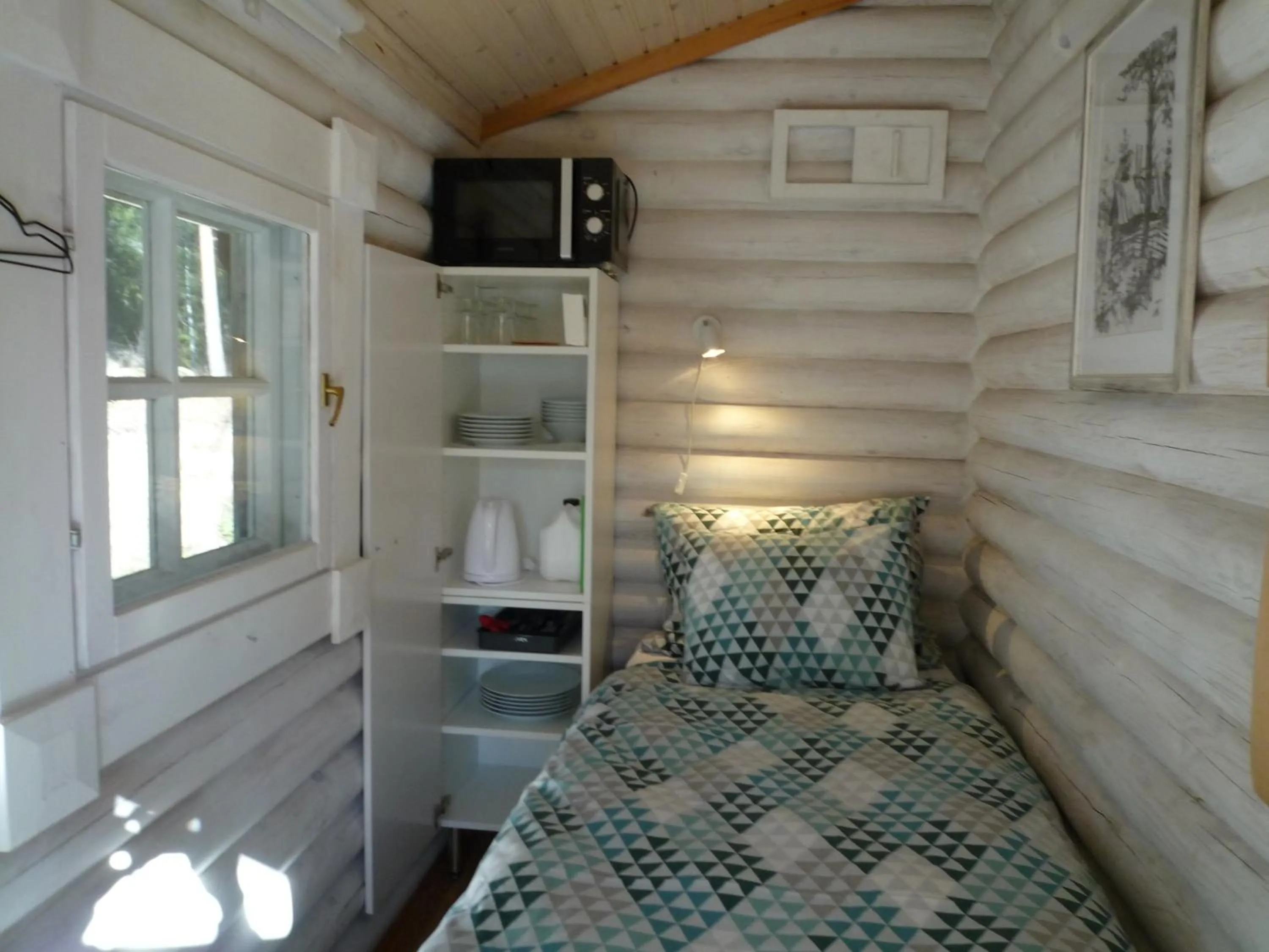 Photo of the whole room in Leena's B&B