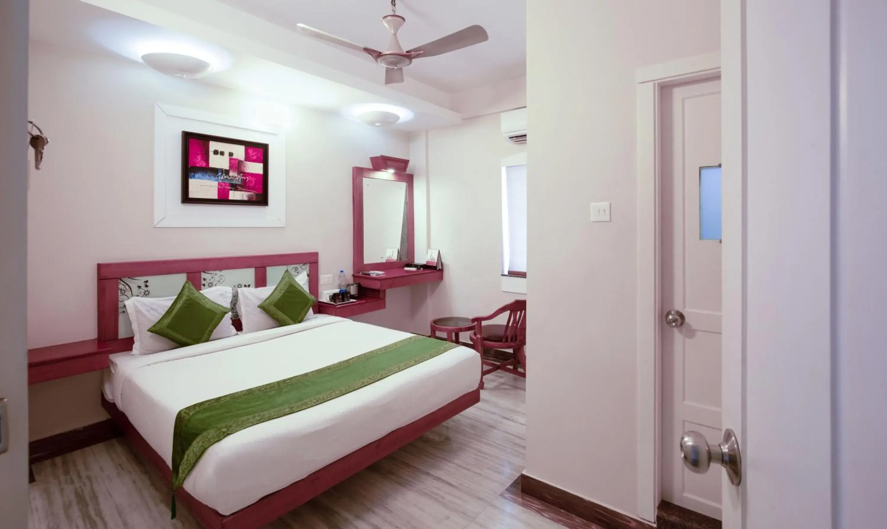 Single Room - single occupancy in Treebo The Qasr Single Room - single occupancy in Treebo The Qasr