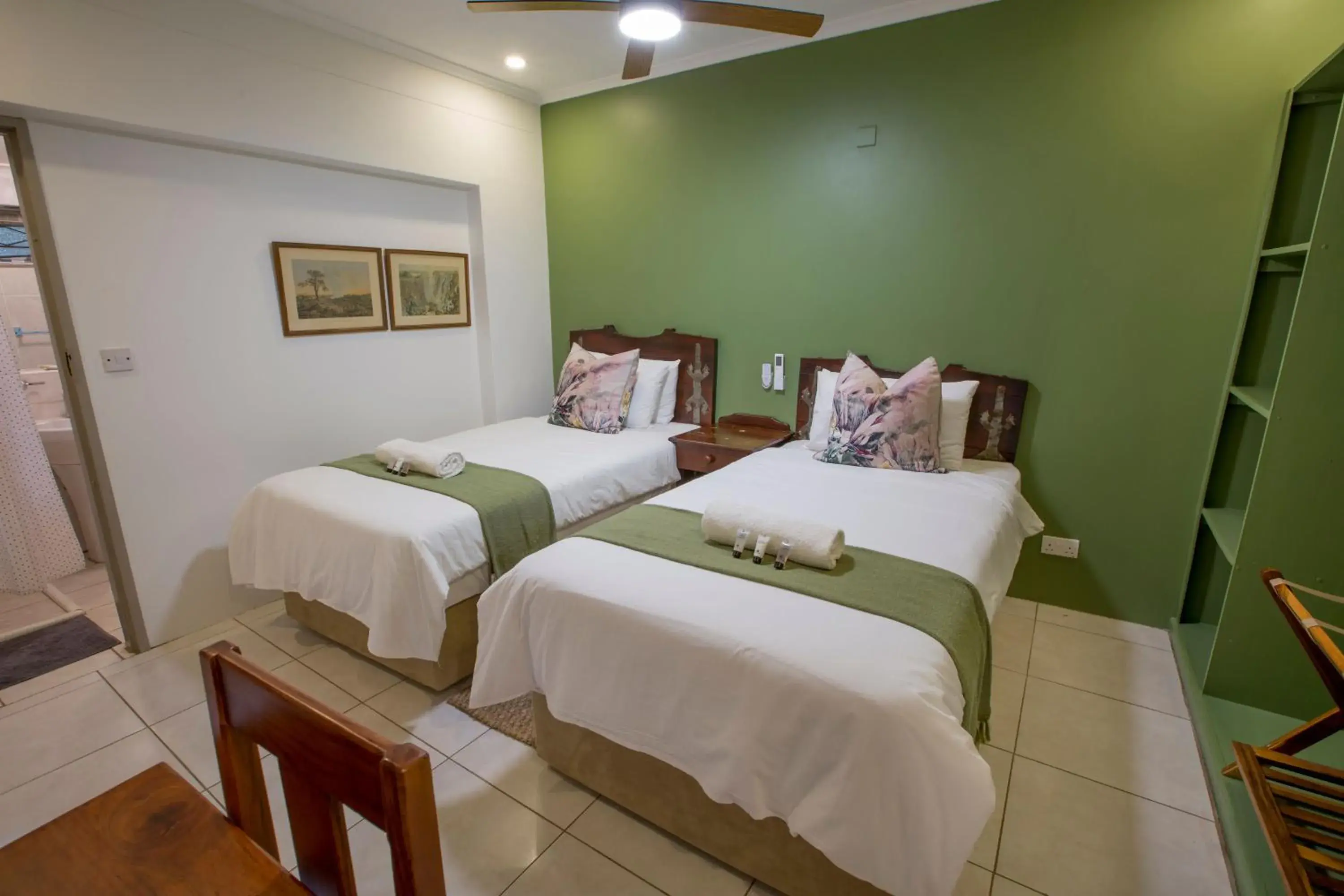 Twin Room with Shower in Livingstone Lodge Twin Room with Shower in Livingstone Lodge