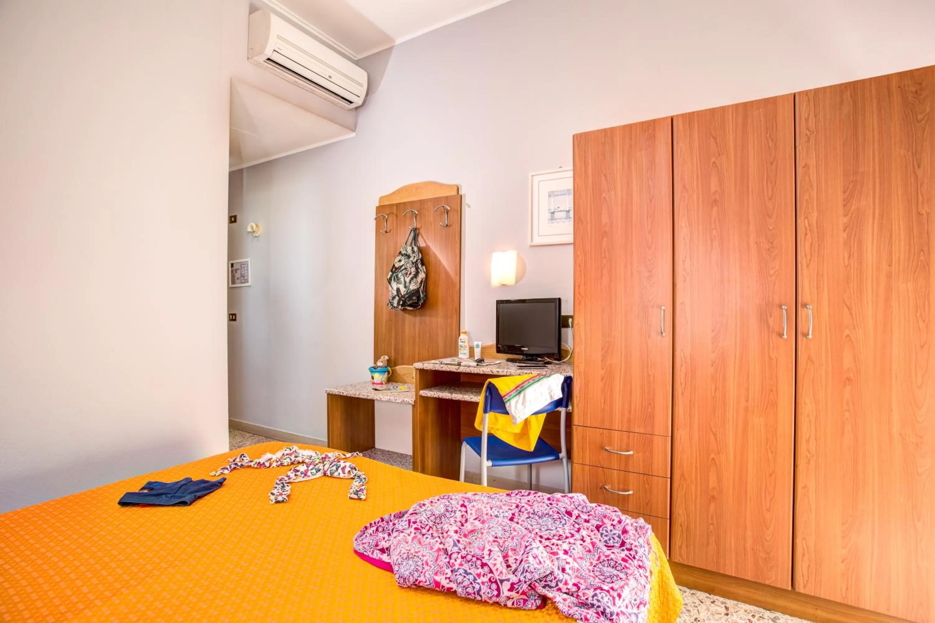 Bed in Hotel Tritone Rimini