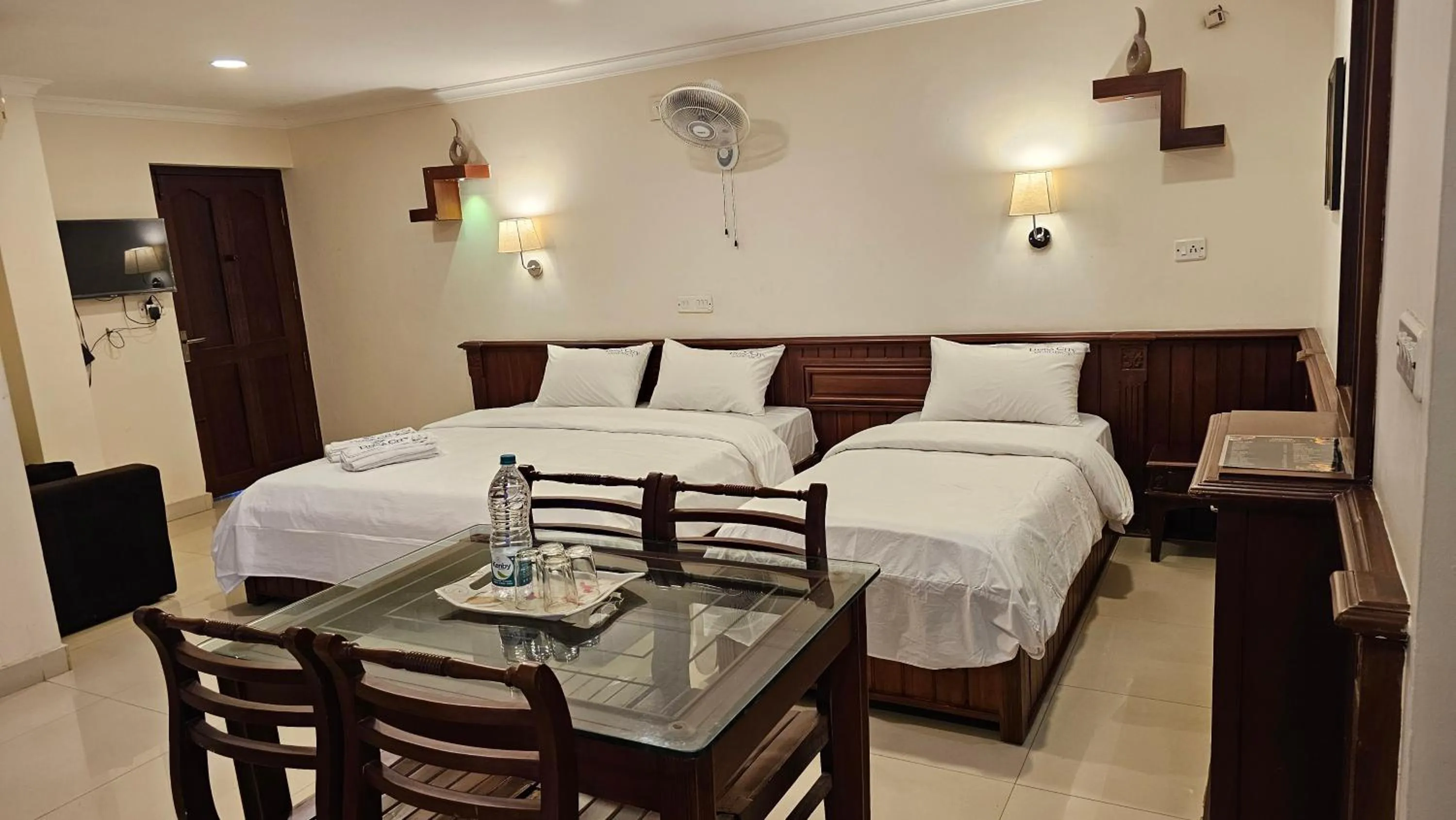 Bed in Deira City Residency