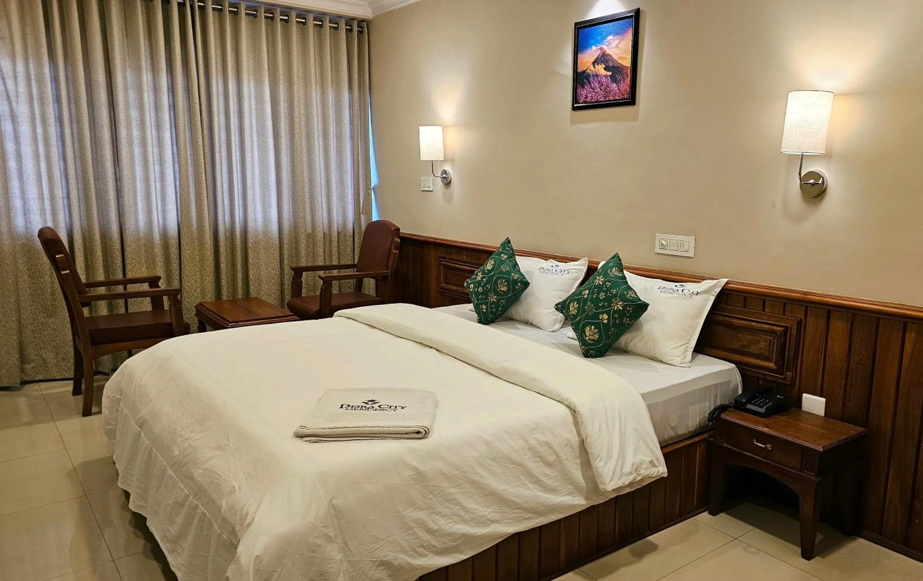 Bed in Deira City Residency