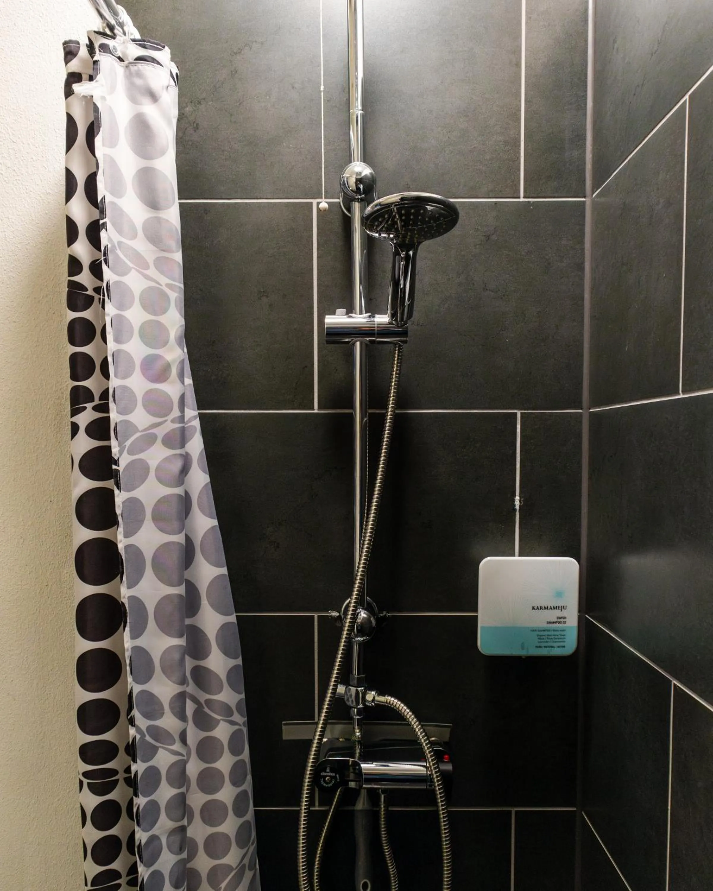 Shower in Hotel Phønix Hjørring