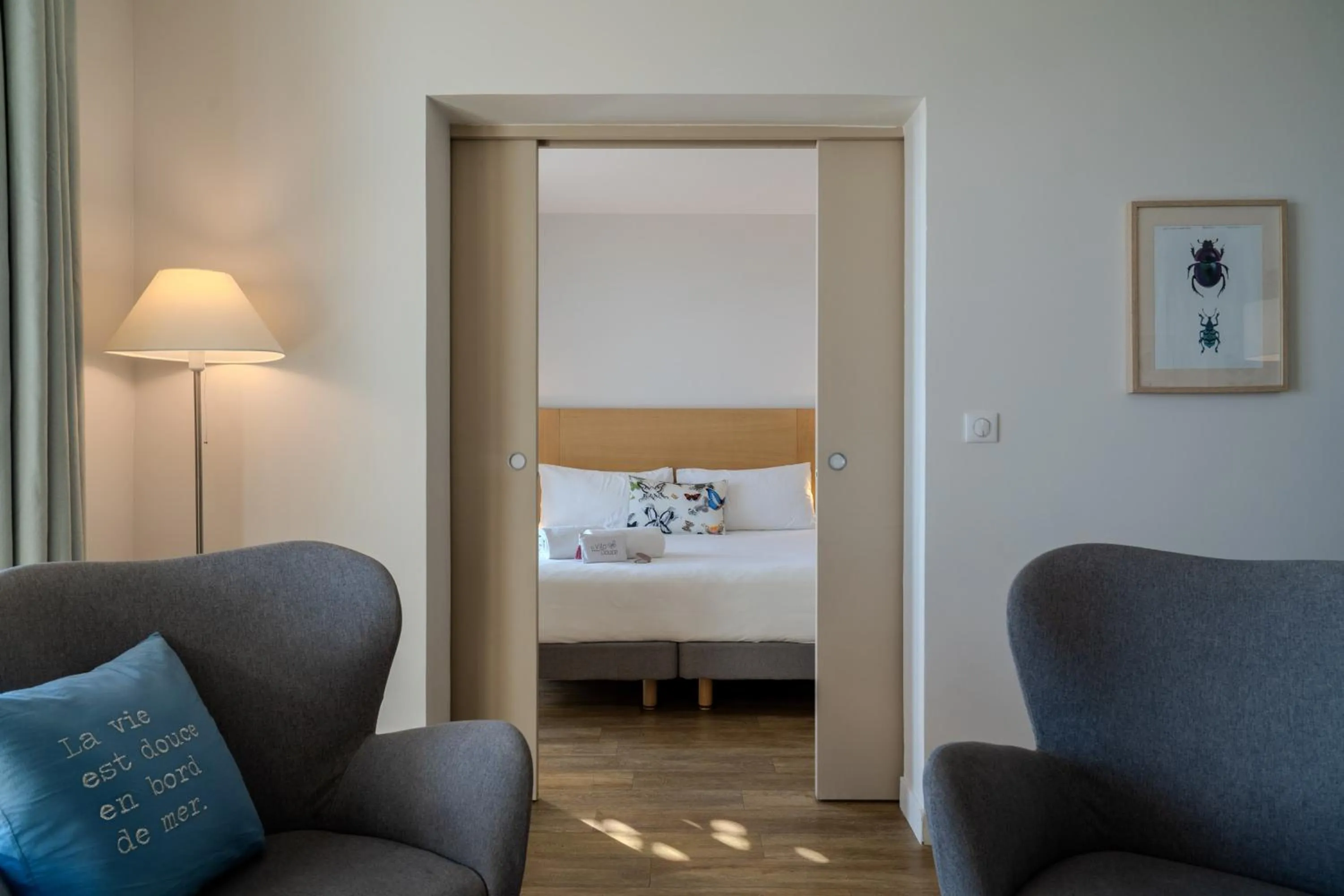 Bed in Hôtel La Villa Douce