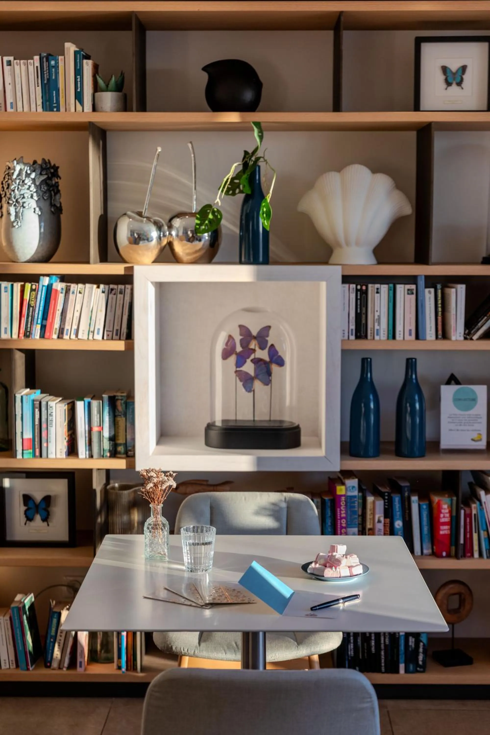 Property building in Hôtel La Villa Douce