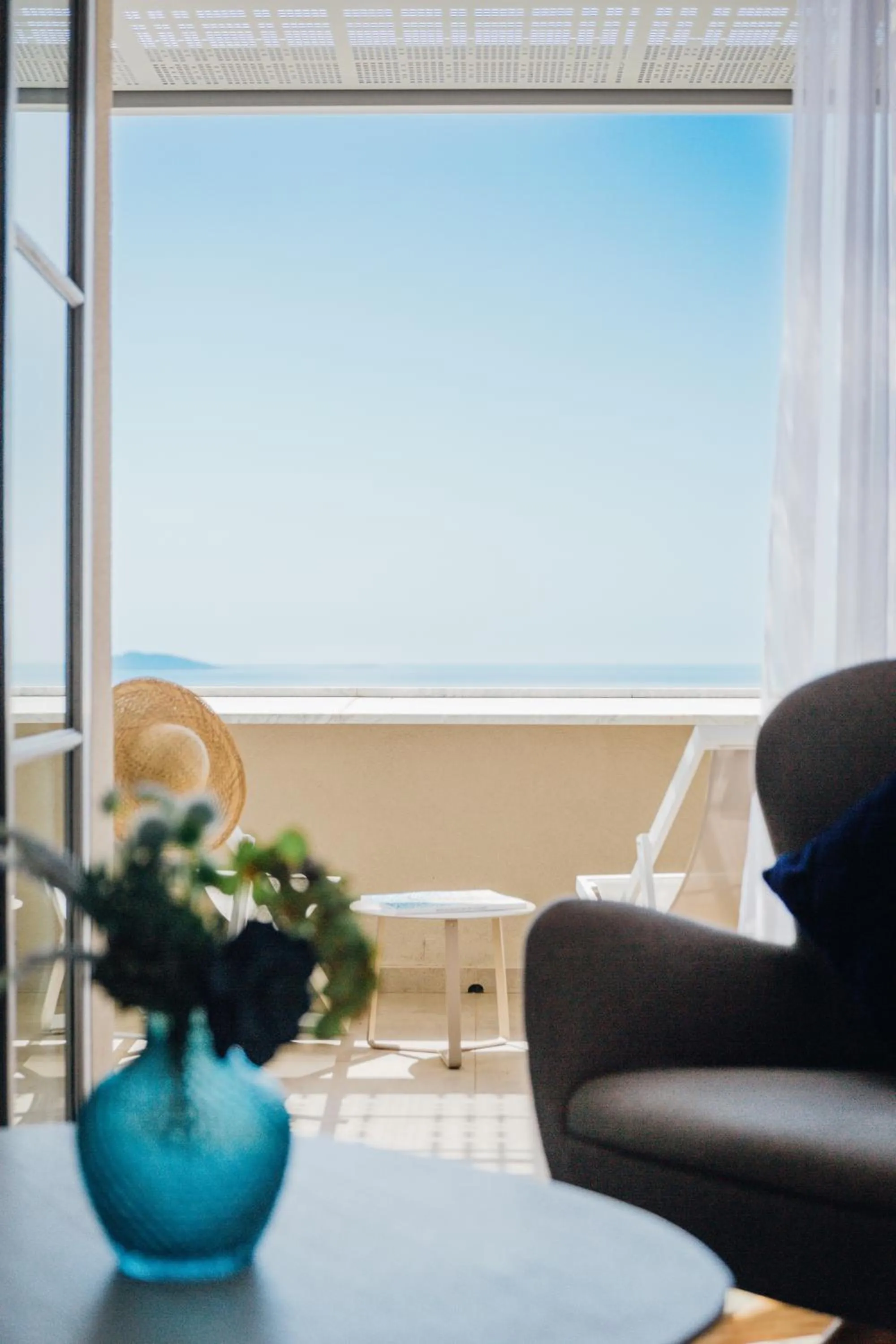 Property building in Hôtel La Villa Douce