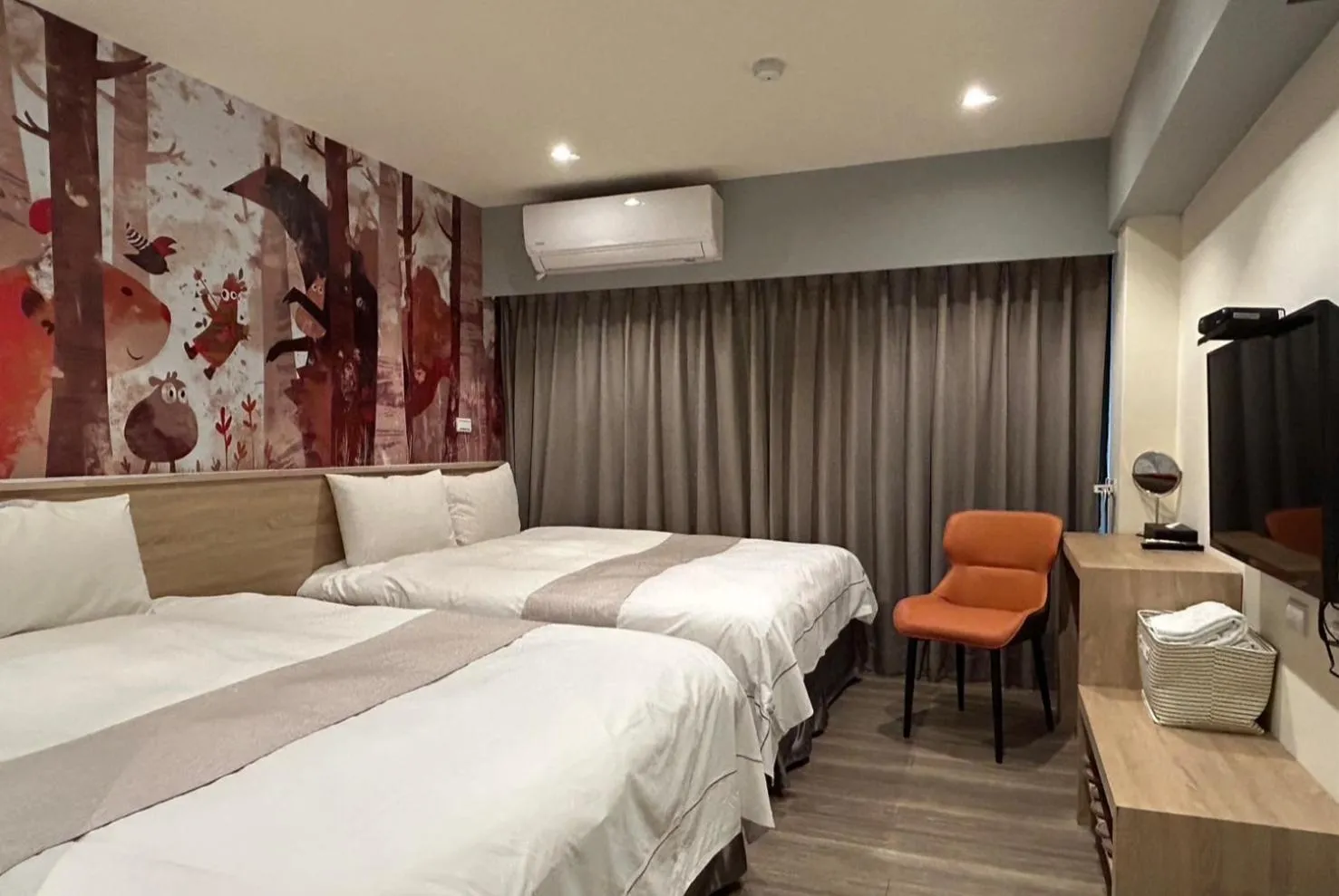 On site, Bed in Dazz Inn