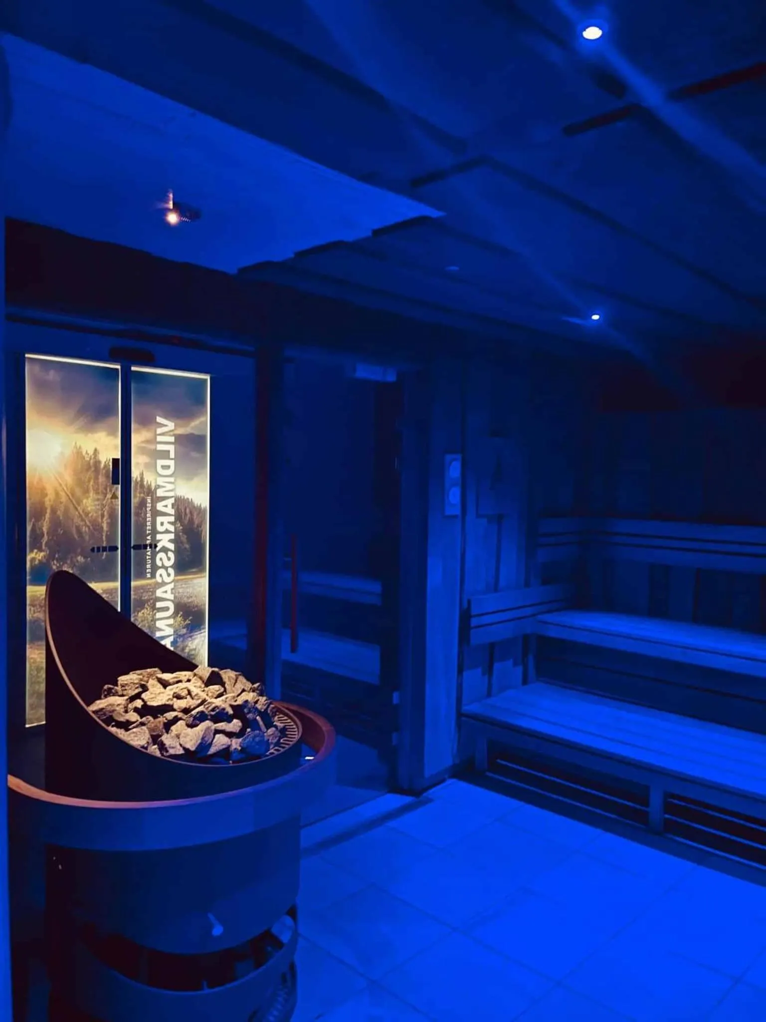 Swimming pool, Bed in Park Hotel & Vinbar