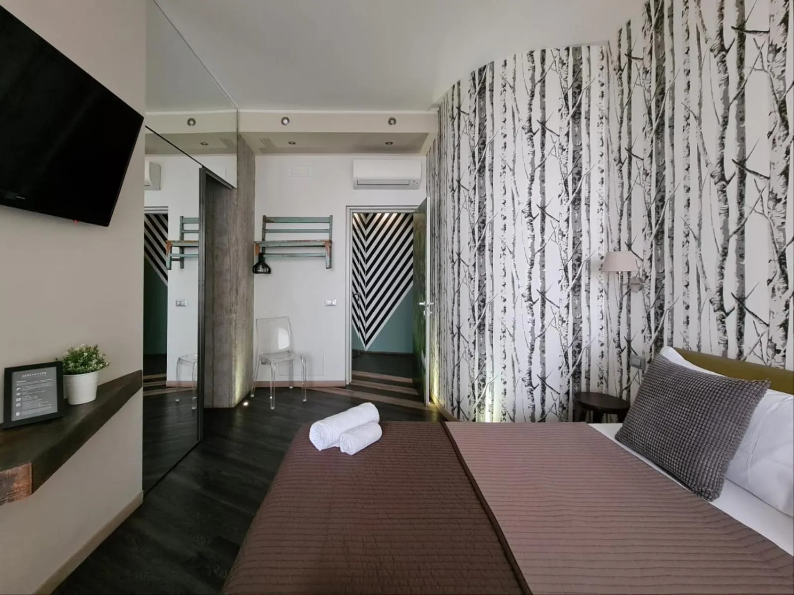 Bedroom, Bed in 15 Quindici by Serendipity Rooms