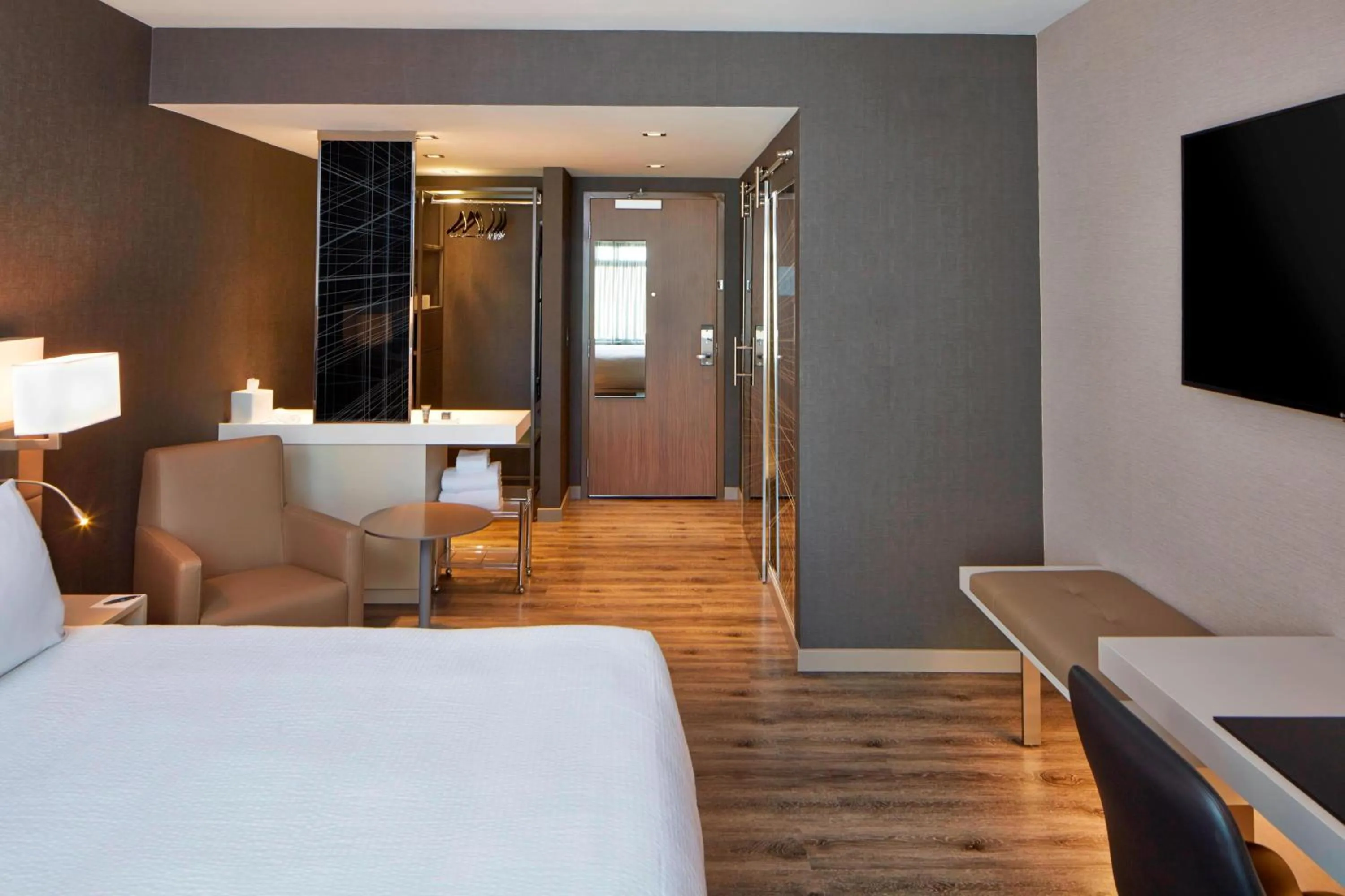 Photo of the whole room, Bed in AC Hotel by Marriott Seattle Bellevue/Downtown