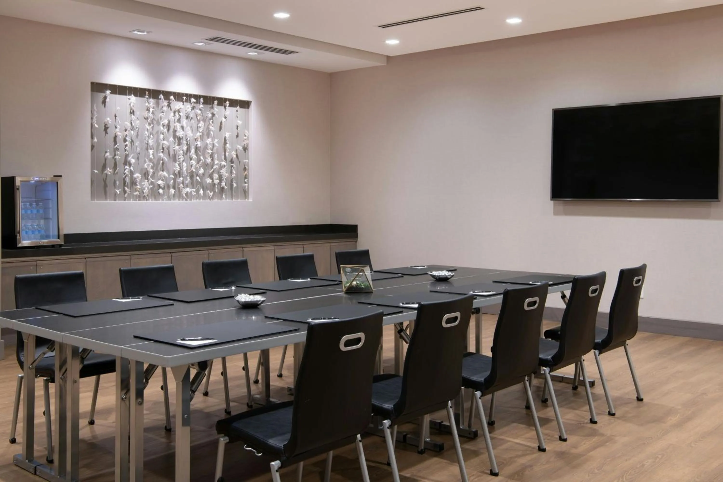 Meeting/conference room in AC Hotel by Marriott Seattle Bellevue/Downtown