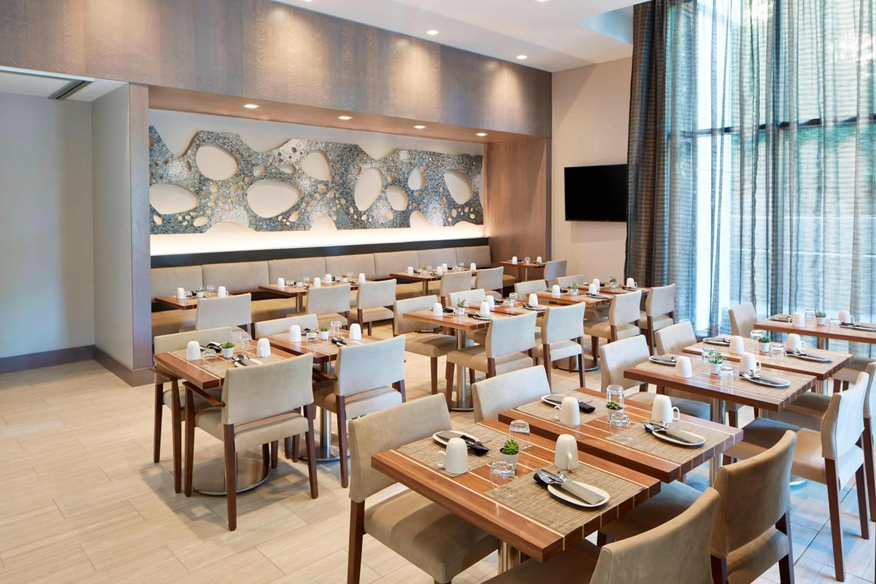 Kitchen or kitchenette in AC Hotel by Marriott Seattle Bellevue/Downtown