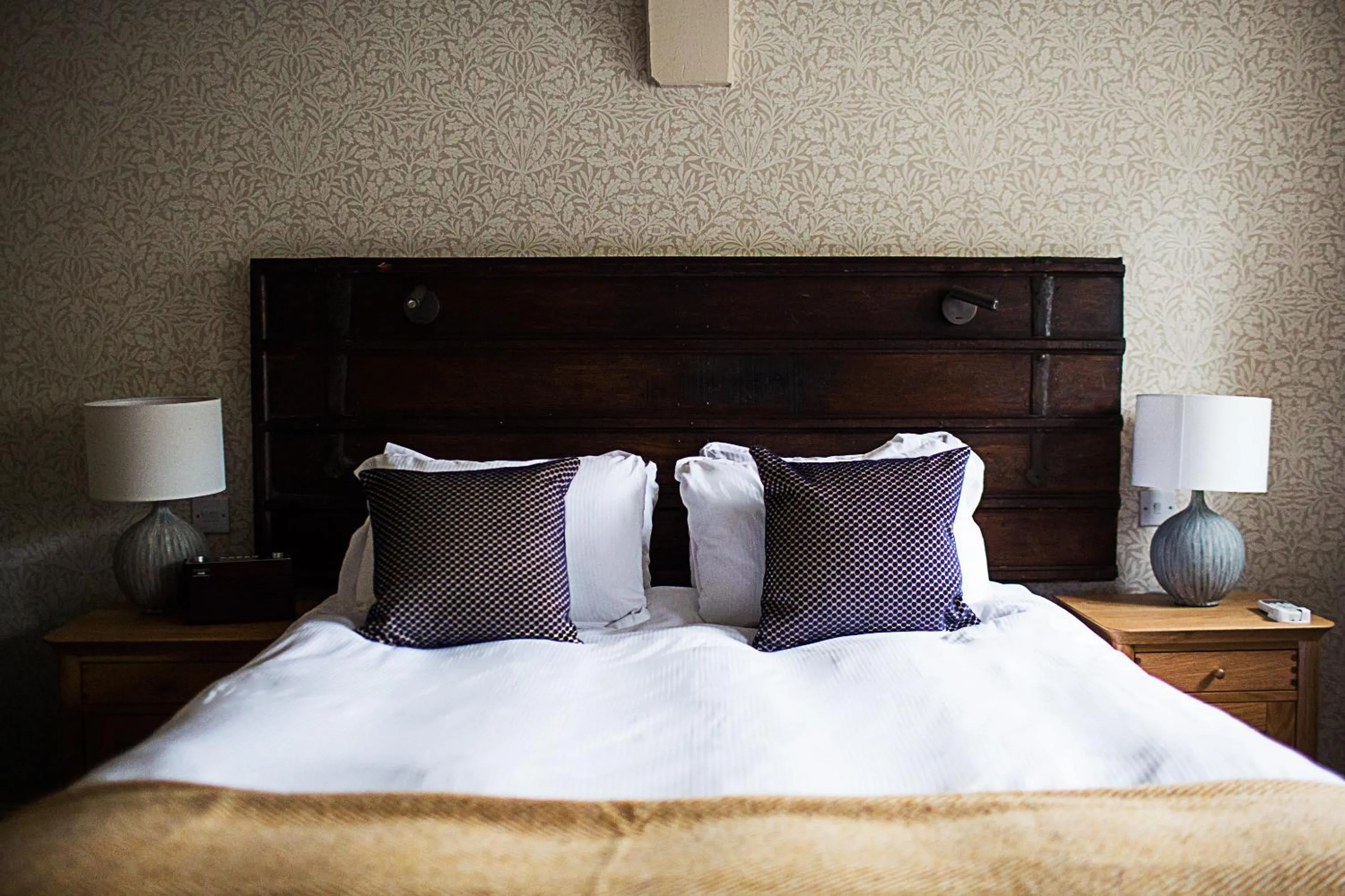 Bedroom, Bed in The Blue Boar