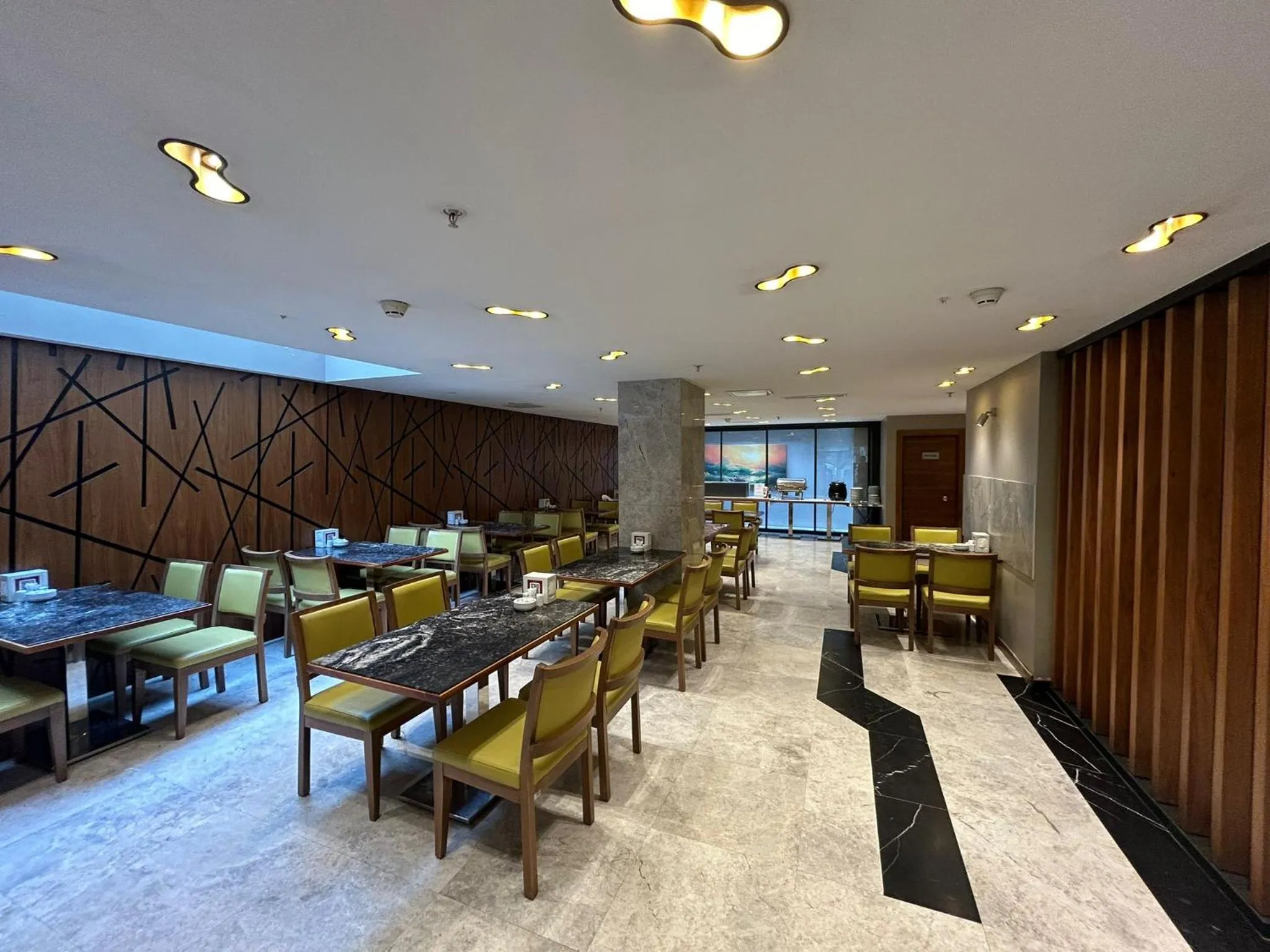 Restaurant/places to eat in Reikartz 2017