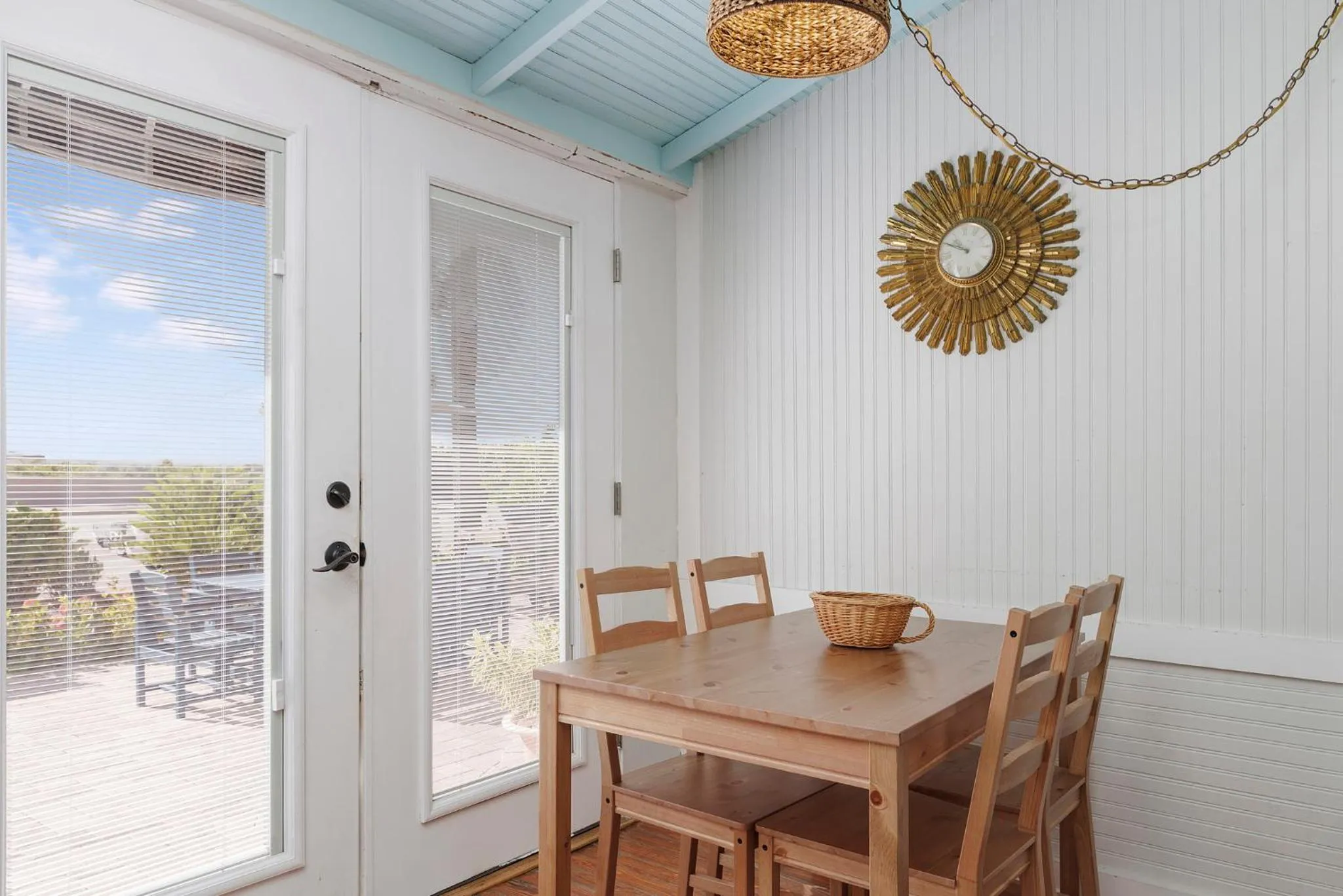 Dining area in Havana Inn