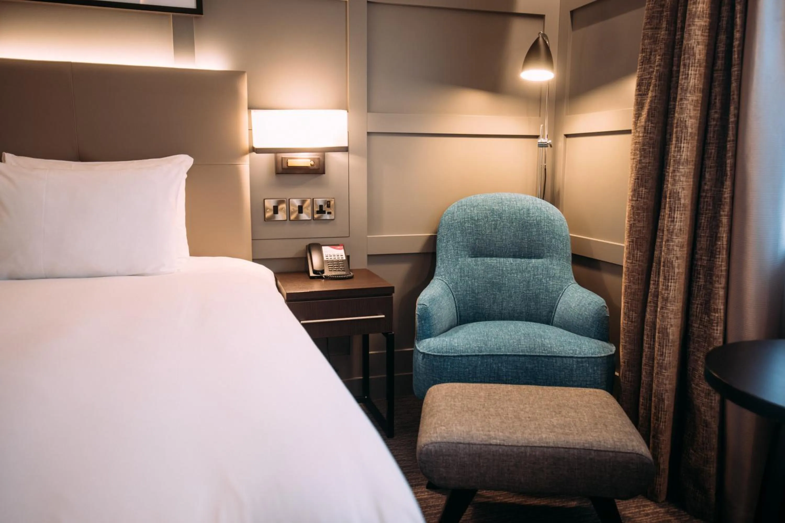 Bedroom, Bed in Crowne Plaza - Belfast by IHG
