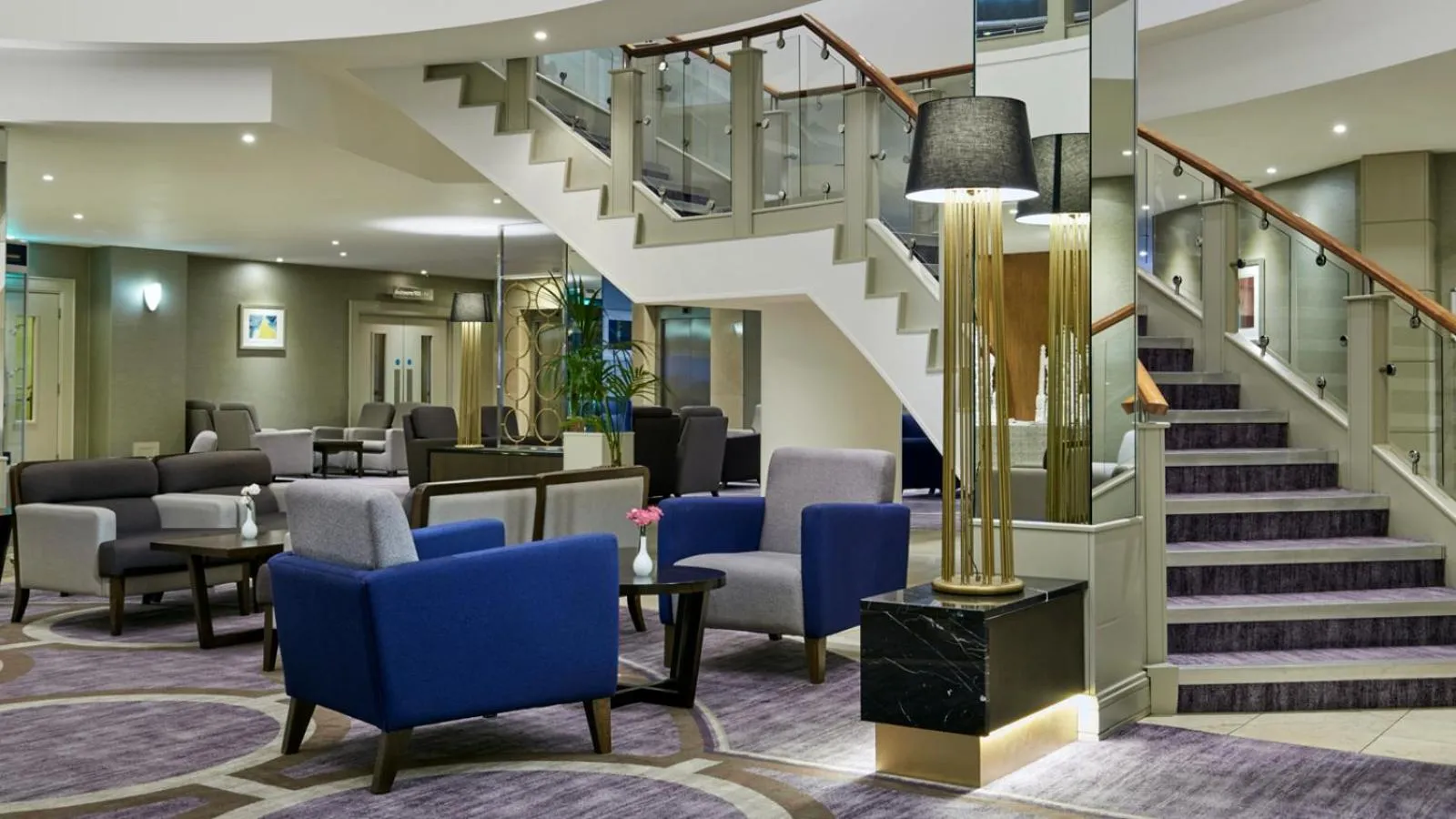 Lobby or reception in Crowne Plaza - Belfast by IHG