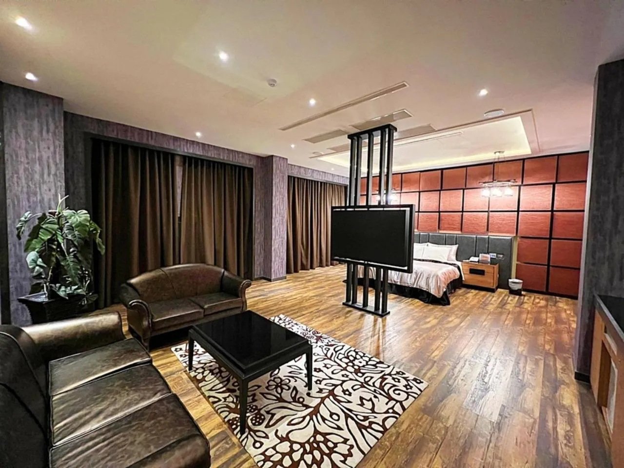 Photo of the whole room in Aquarius Motel