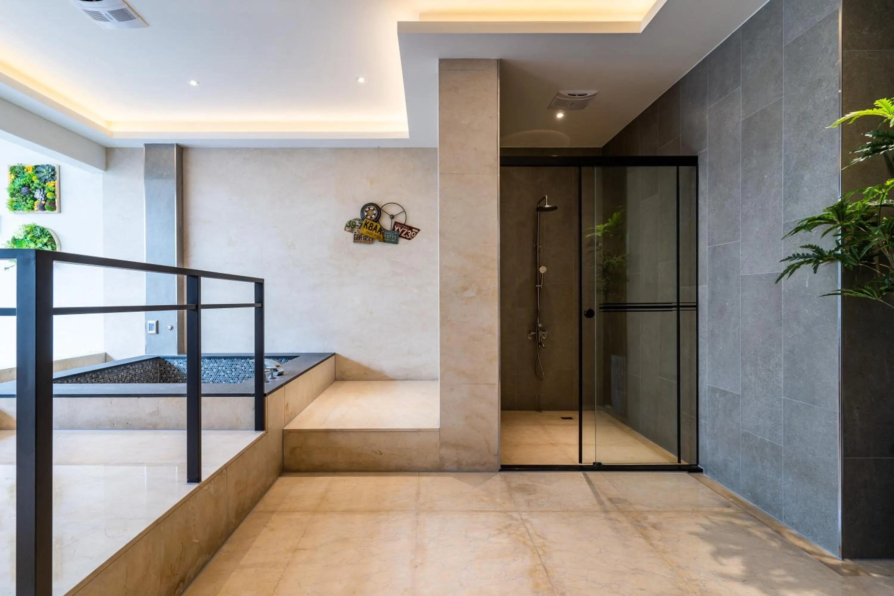 Bathroom, Bed in Aquarius Motel