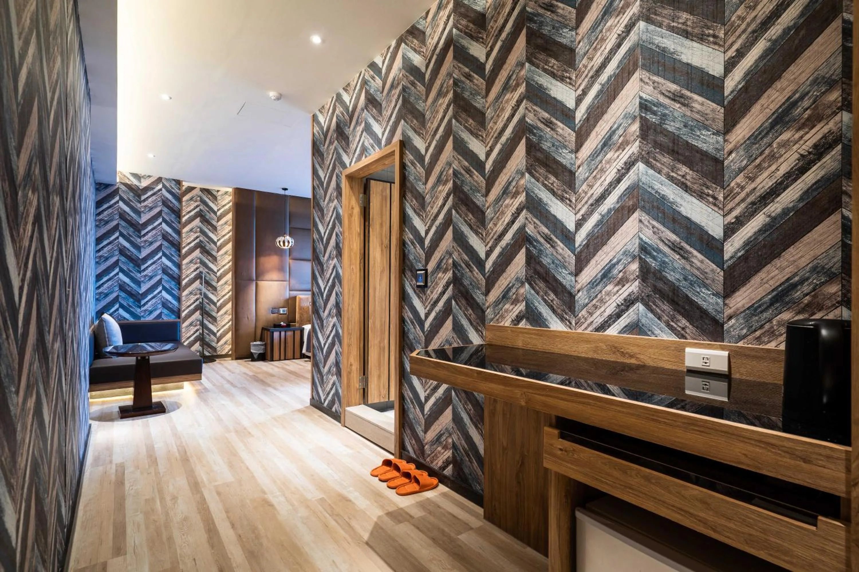 Photo of the whole room, Bed in Aquarius Motel