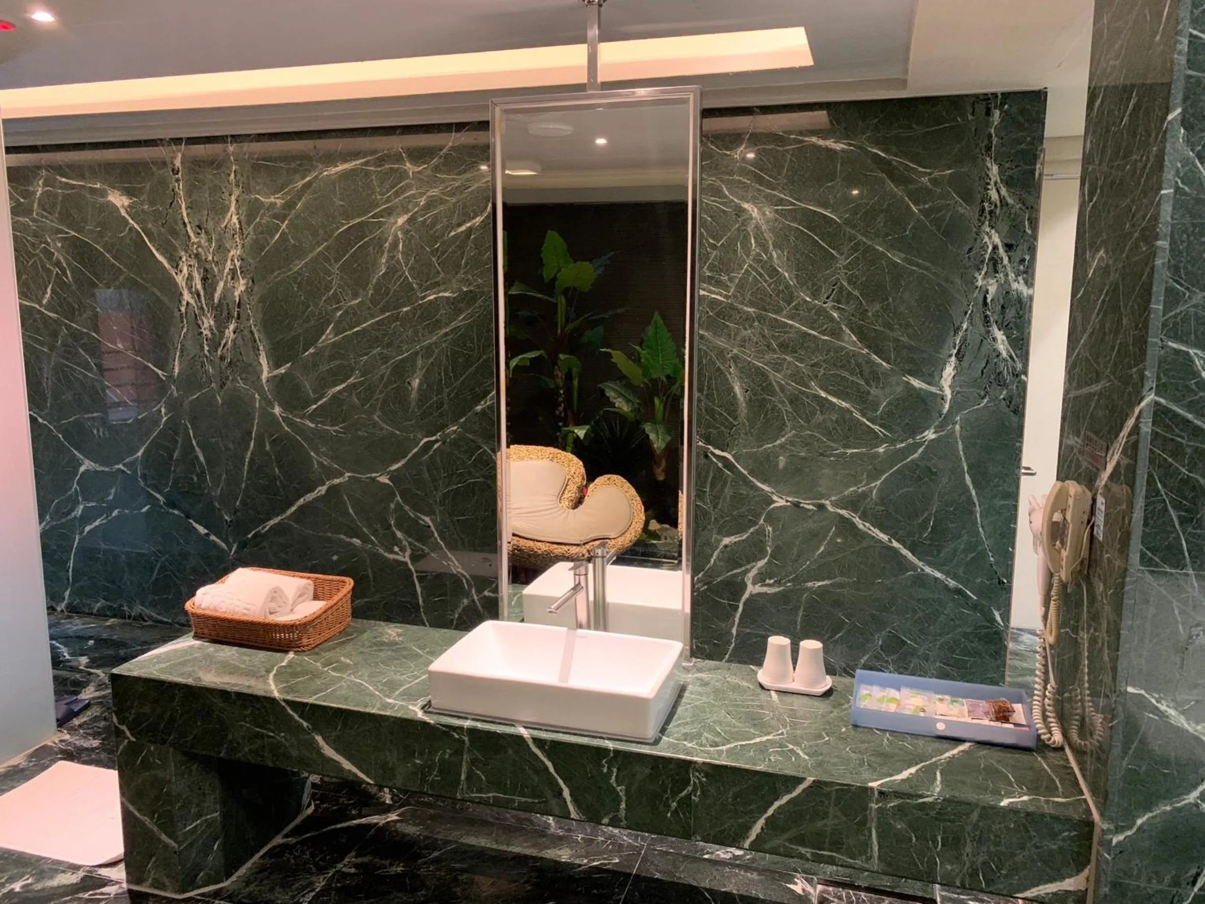 Bathroom in Aquarius Motel