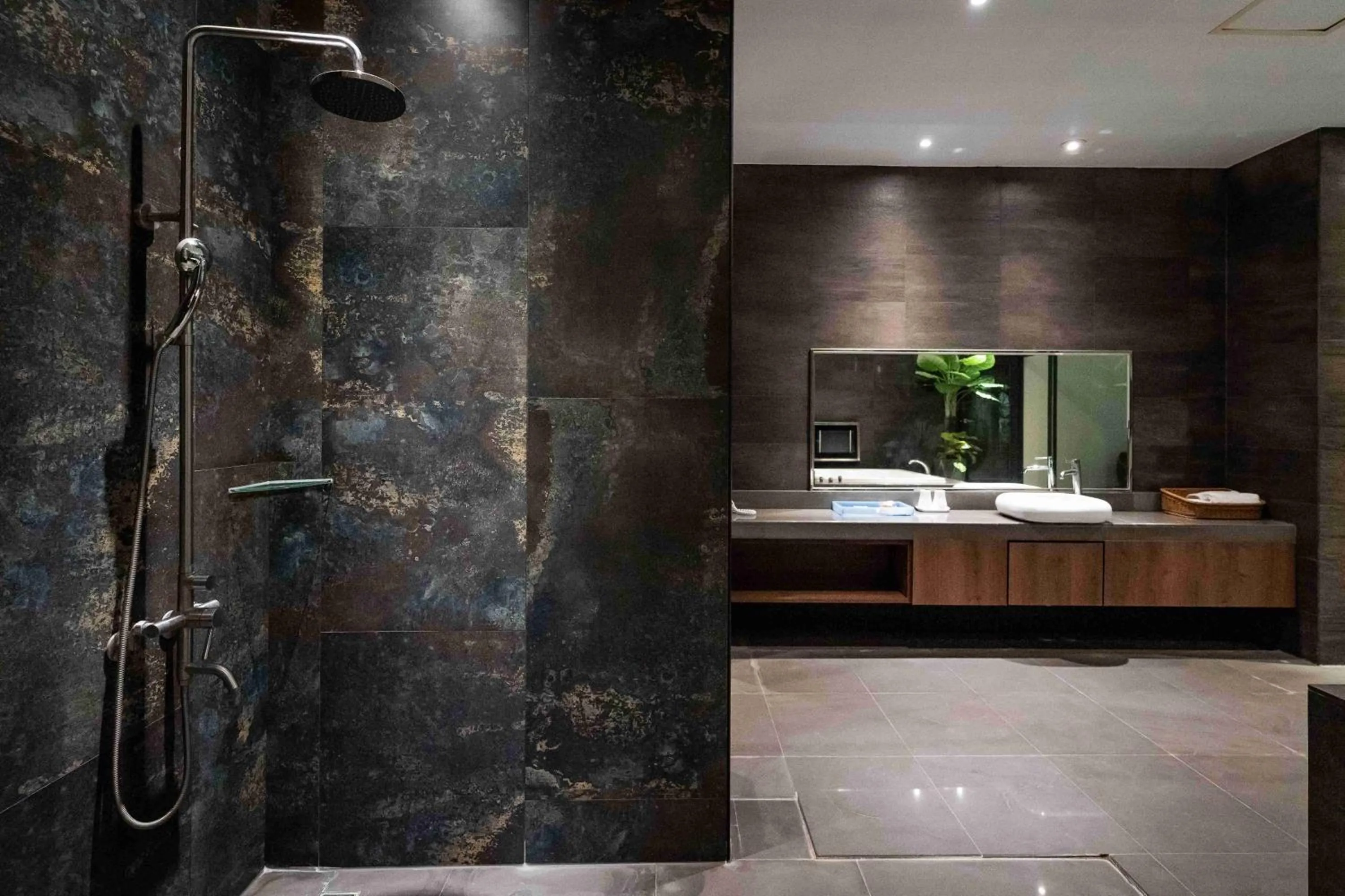 Bathroom in Aquarius Motel