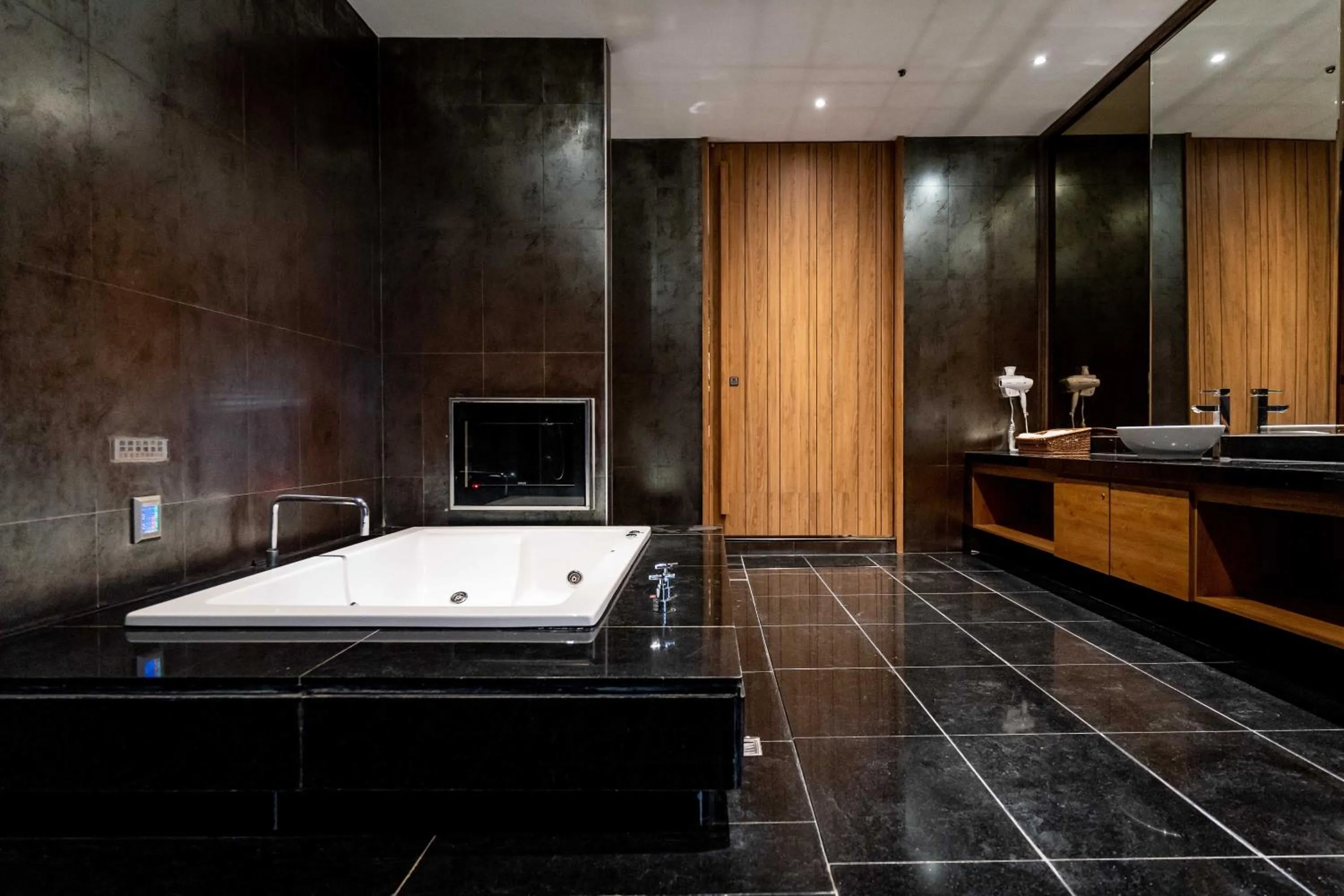 Bathroom in Aquarius Motel